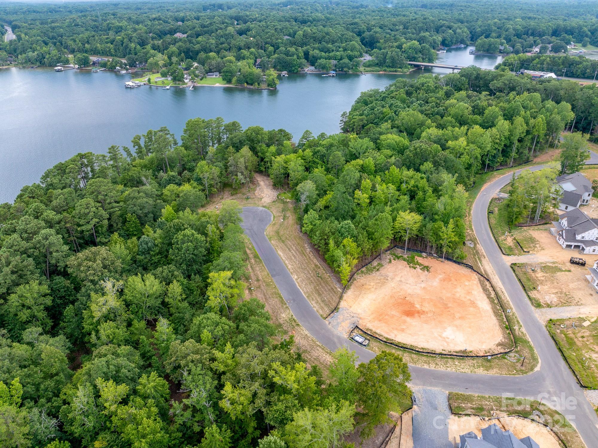 McLean - South Shore - Land