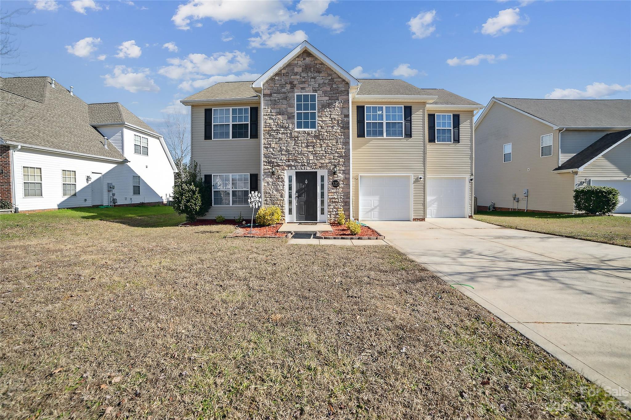 Charming Lake Wylie area 5-bedroom home situated at end of quiet, cul-de-sac street!! Open floor plan with tons of natural light! Huge 2-story Great Room w/cozy gas logs fireplace! Large owner's retreat with vaulted ceiling, dual vanity, walk-in shower, garden tub, & walk-in closet. Tile flooring in 2nd floor full baths. Spacious office w/French doors on main level overlooking backyard. Private, fenced backyard w/large patio that's great for entertaining. Oversized 2 car garage w/service door. Awesome neighborhood amenities - pool, club house, tennis courts, fishing pond, pavilion, playground & walking trails! Low York County taxes & highly rated Clover schools!! Home eligible for 100% USDA mortgage financing! Easy access to shopping, dining & Lake Wylie access! Easy drive to Rock Hill, Charlotte, Belmont & Gastonia!! 1 year Home Warranty!