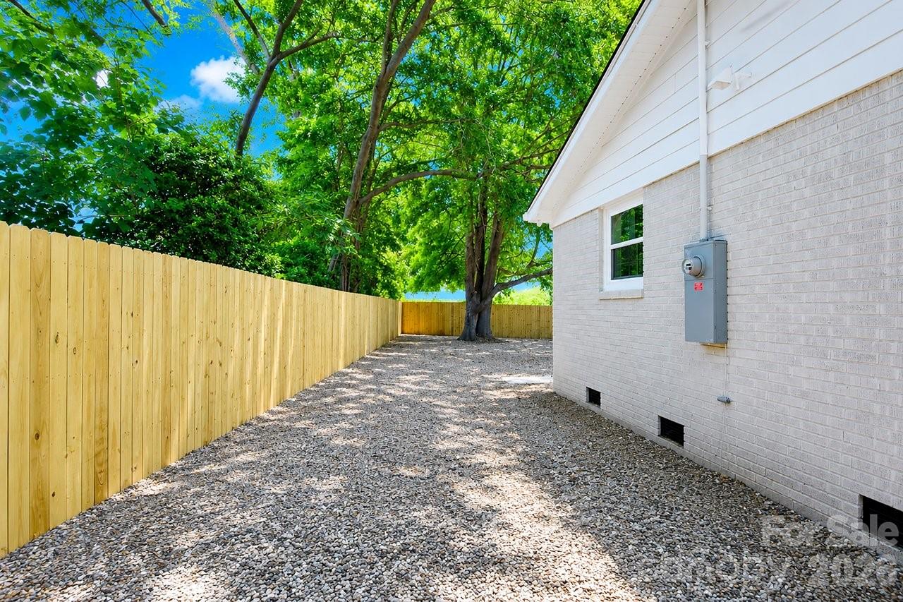 Pinecrest - Residential