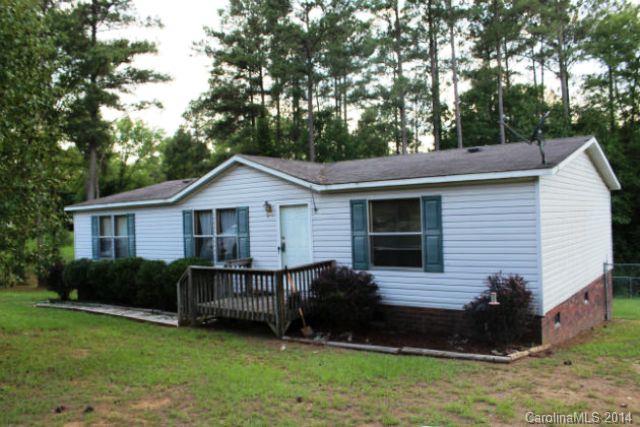 Great home in the country with fenced in backyard.  Large Kitchen with Breakfast Area. Stainless  Steel french-door Refrigerator, Washer, and Dryer are to remain! Home has new laminate wood floors and freshly painted walls. Low utilities and no city taxes!