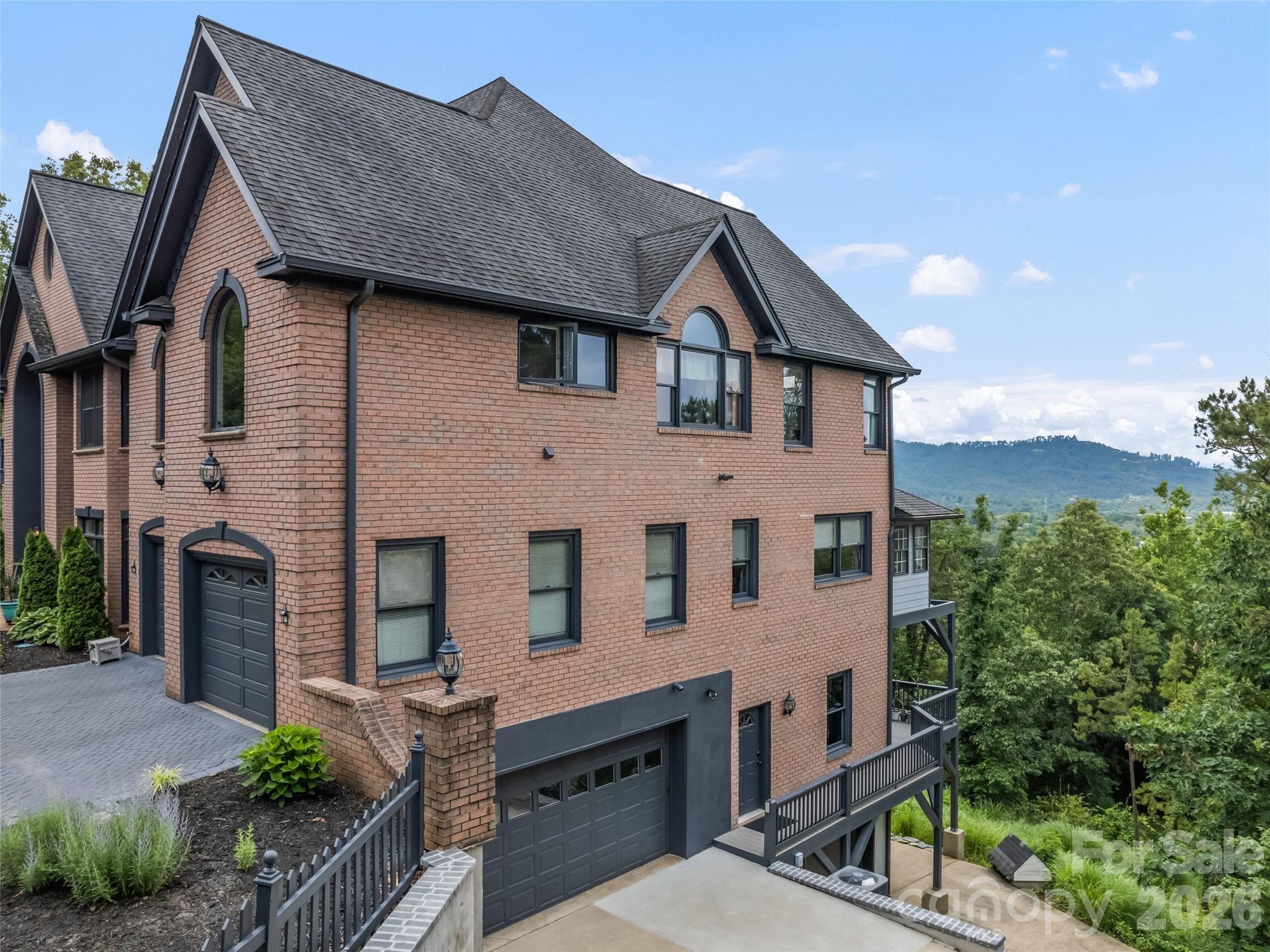 Hamburg Mountain - Residential