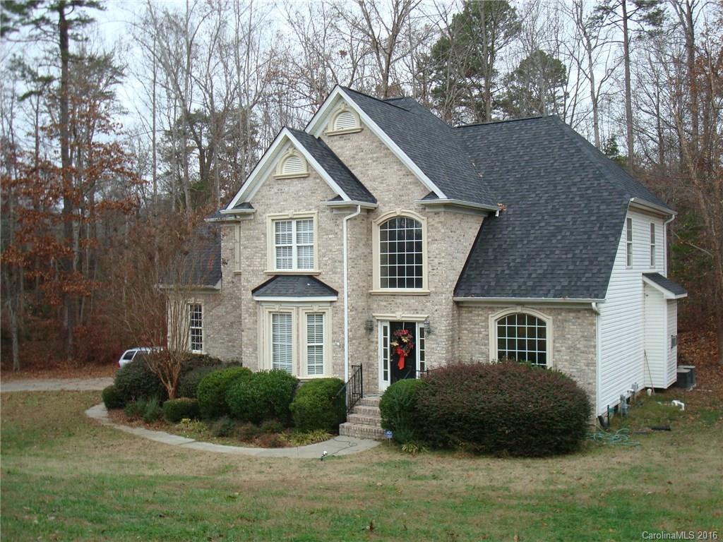 Open floor in desirable Riverwood Plantation community.  Family w/fireplace, master w/trey ceiling, hardwoods, side load garage, 1/2 acre on cul-de-sac.  BRING YOUR BUYERS!
