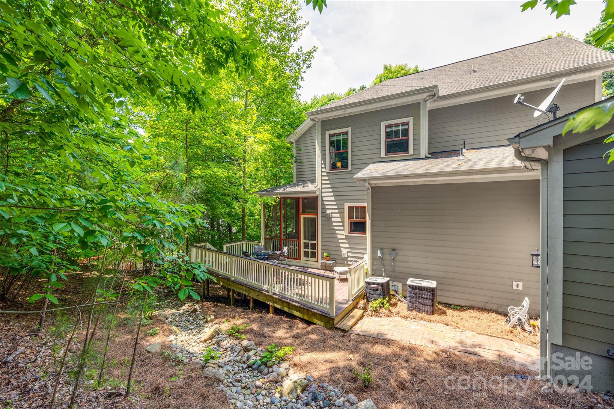 Tega Cay - Residential