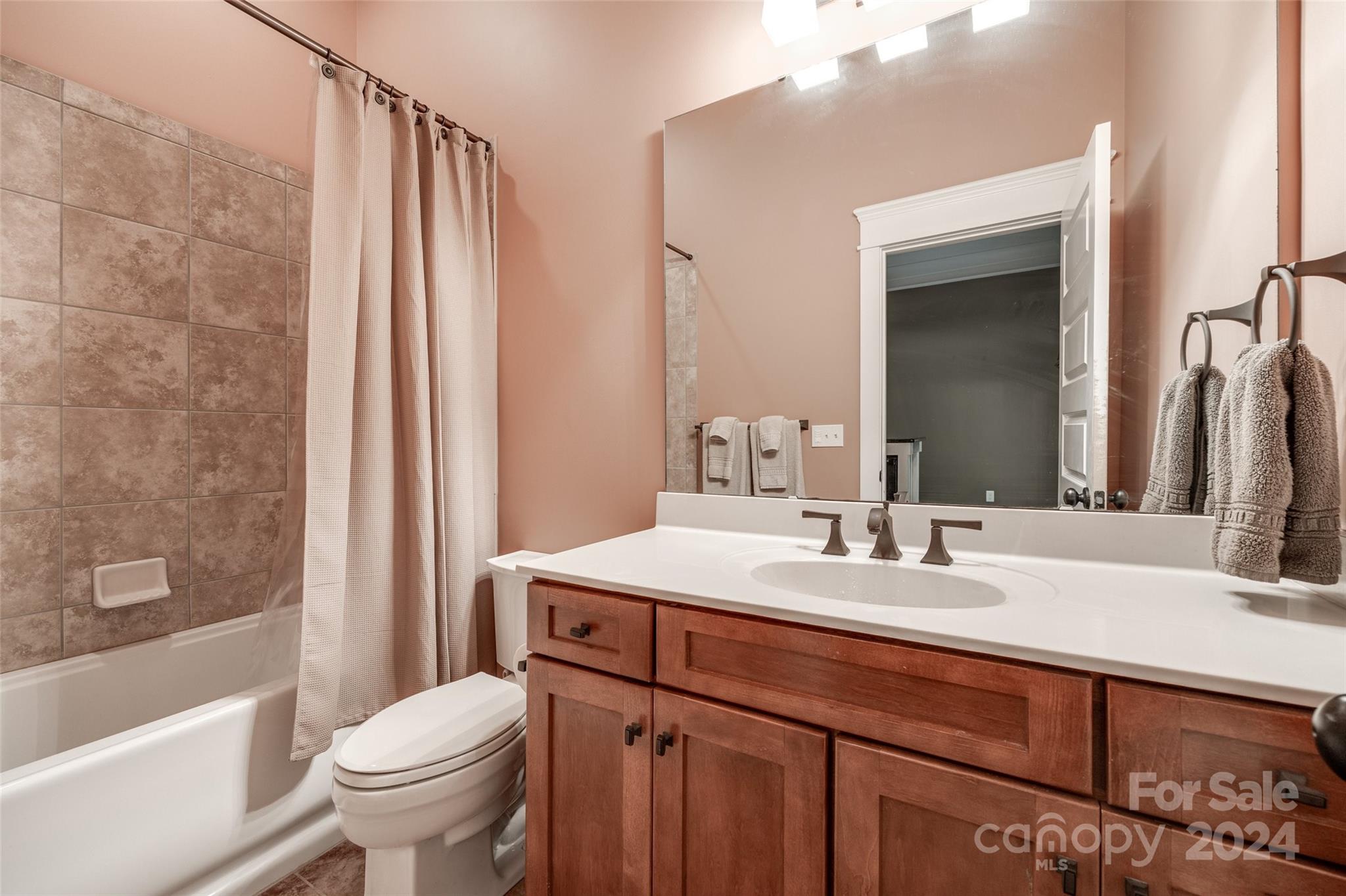 Tega Cay - Residential