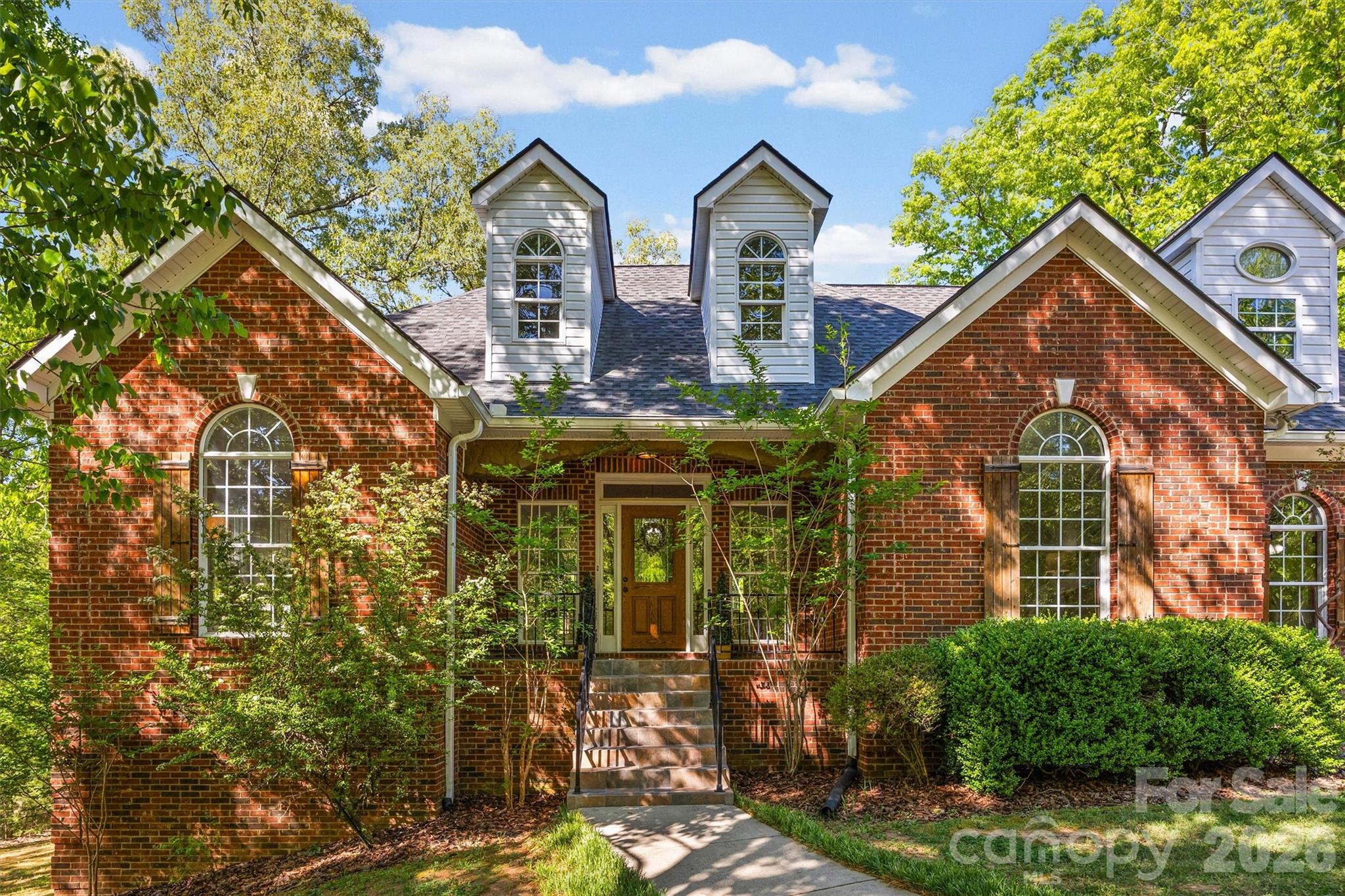 Huntington Oaks - Residential