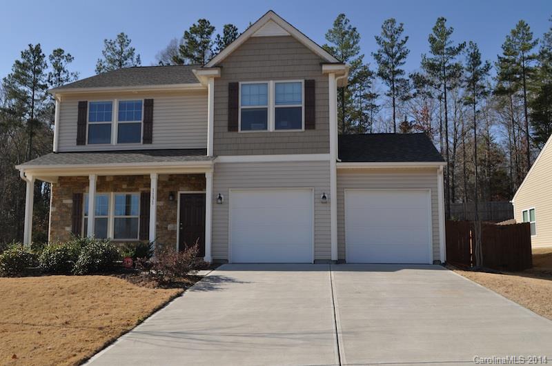 Must see this move in ready three bedroom house, fenced yard,very private. Granite, ss appliances,open floor plan. Separate dining room off kitchen.  Three large bedrooms with large walk in closets. Double vanity, garden tub in master bathroom.  Laundry located on upper level with bedrooms. You are three miles from Ballantyne, and 485, new elementary school and SC taxes.