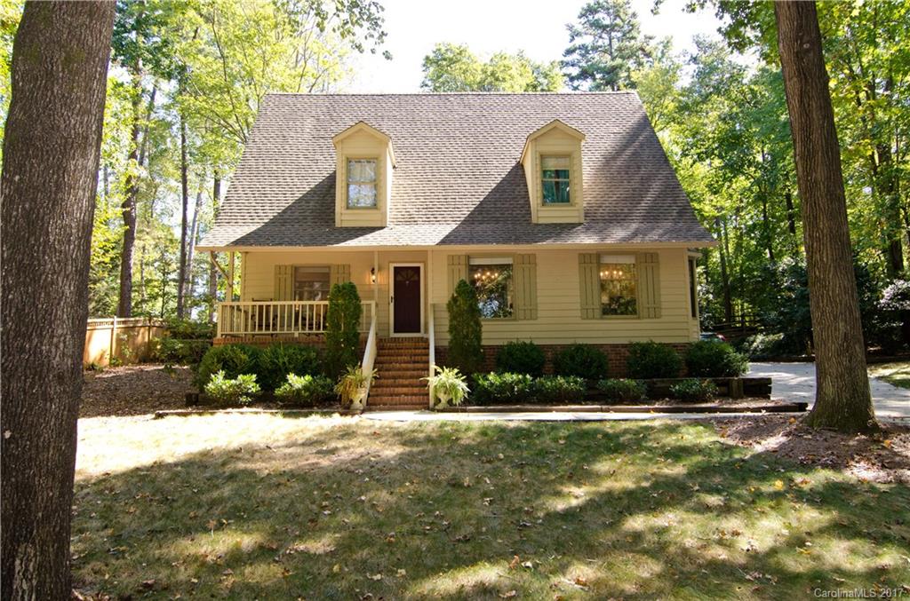 Rare find! Completely remodeled and updated home in River Hills on large fenced & wooded lot!  Wow!  Oversized 2 car garage that sellers heat and cool for dogs.  Close to South Point Beach park but with all walking trails can easily get to the park, gardens, marina & country club. Gourmet kitchen, eat in kitchen with natural light and bright & cheerful! Great room opens to the fenced backyard and extensive decking. Good flow for entertaining in this beauty.  
Master suite and bath is awesome.
