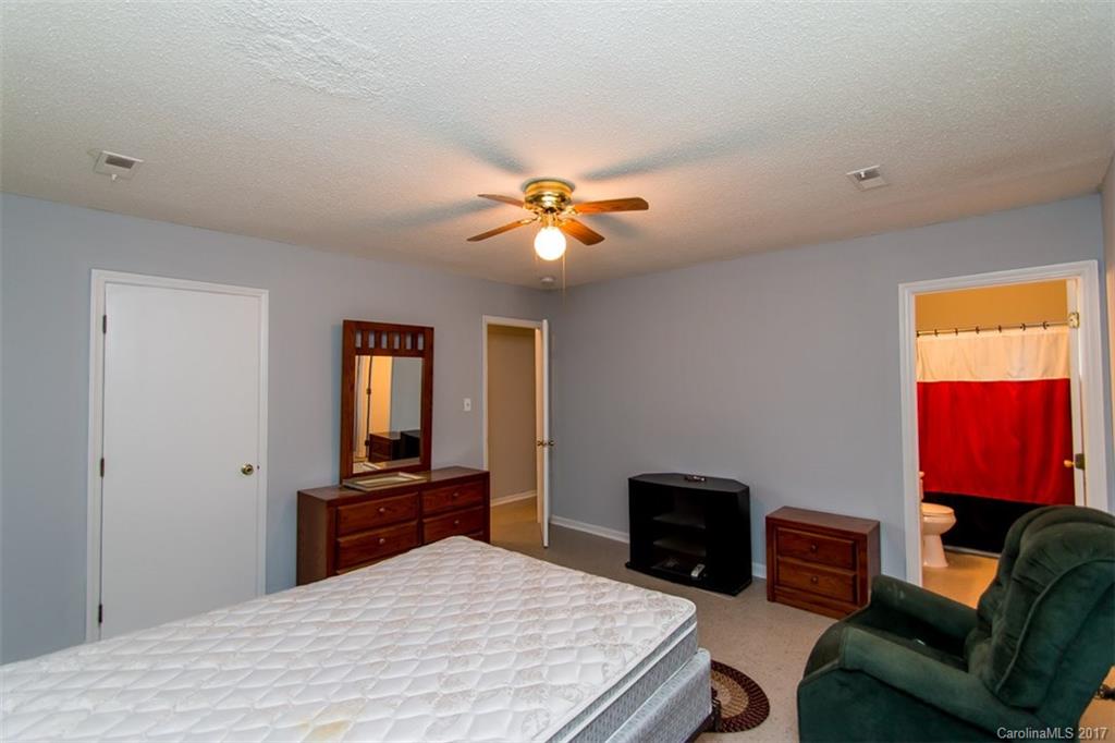 Hickory Ridge - Residential