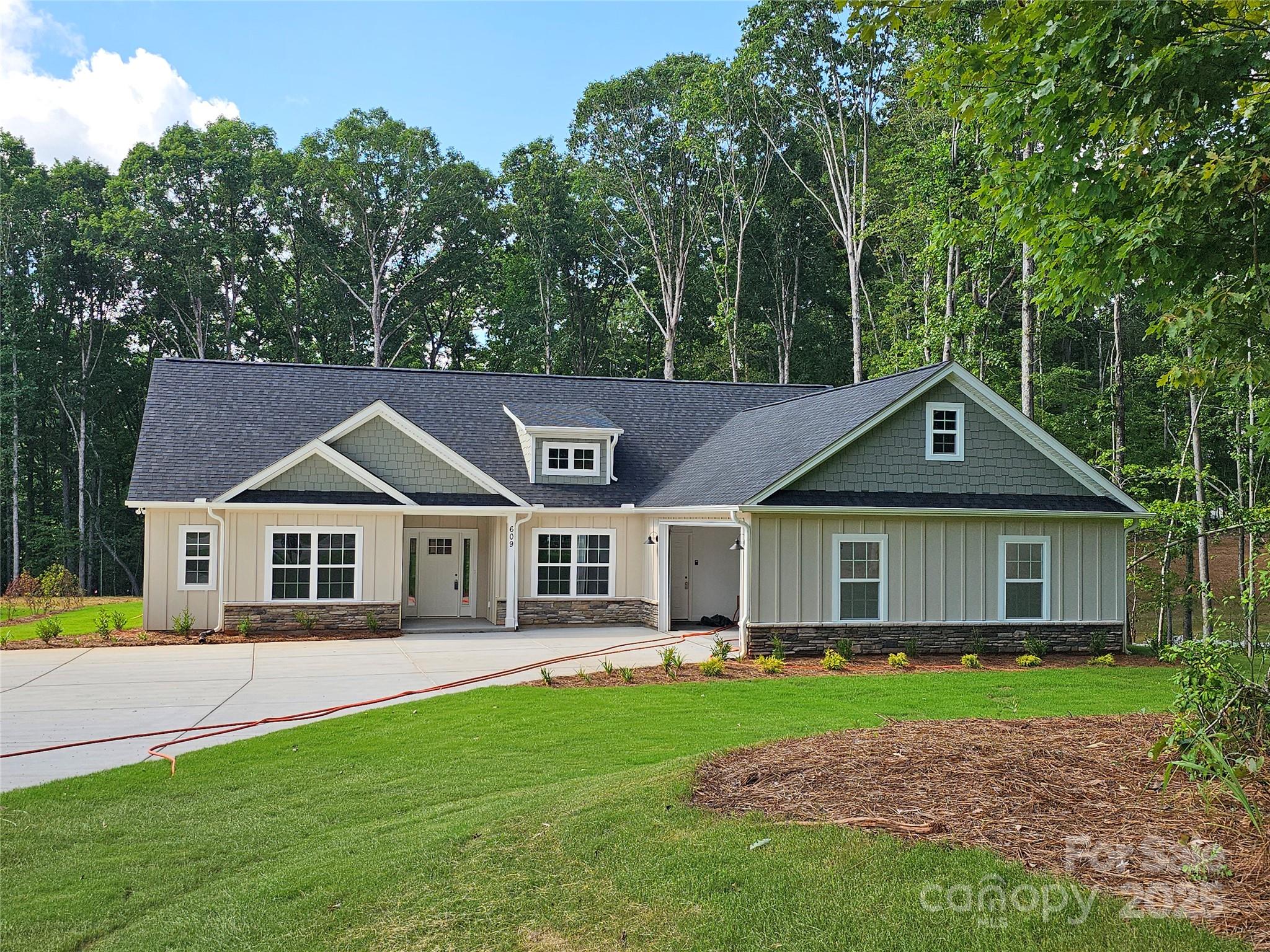 This home is located on the North side of Lancaster. Situated on almost an acre lot. (.882)
Home features 9 ft ceilings, split floor plan. Large garage (24 x 24) Has a rear screen porch.

  Call listing agent for more information.