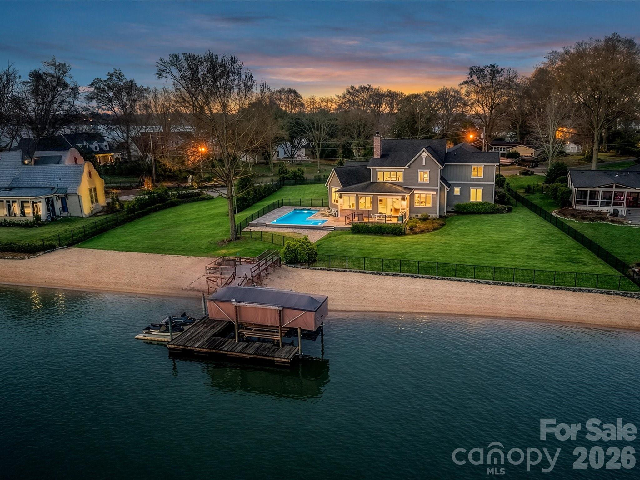 Point Largo - Residential