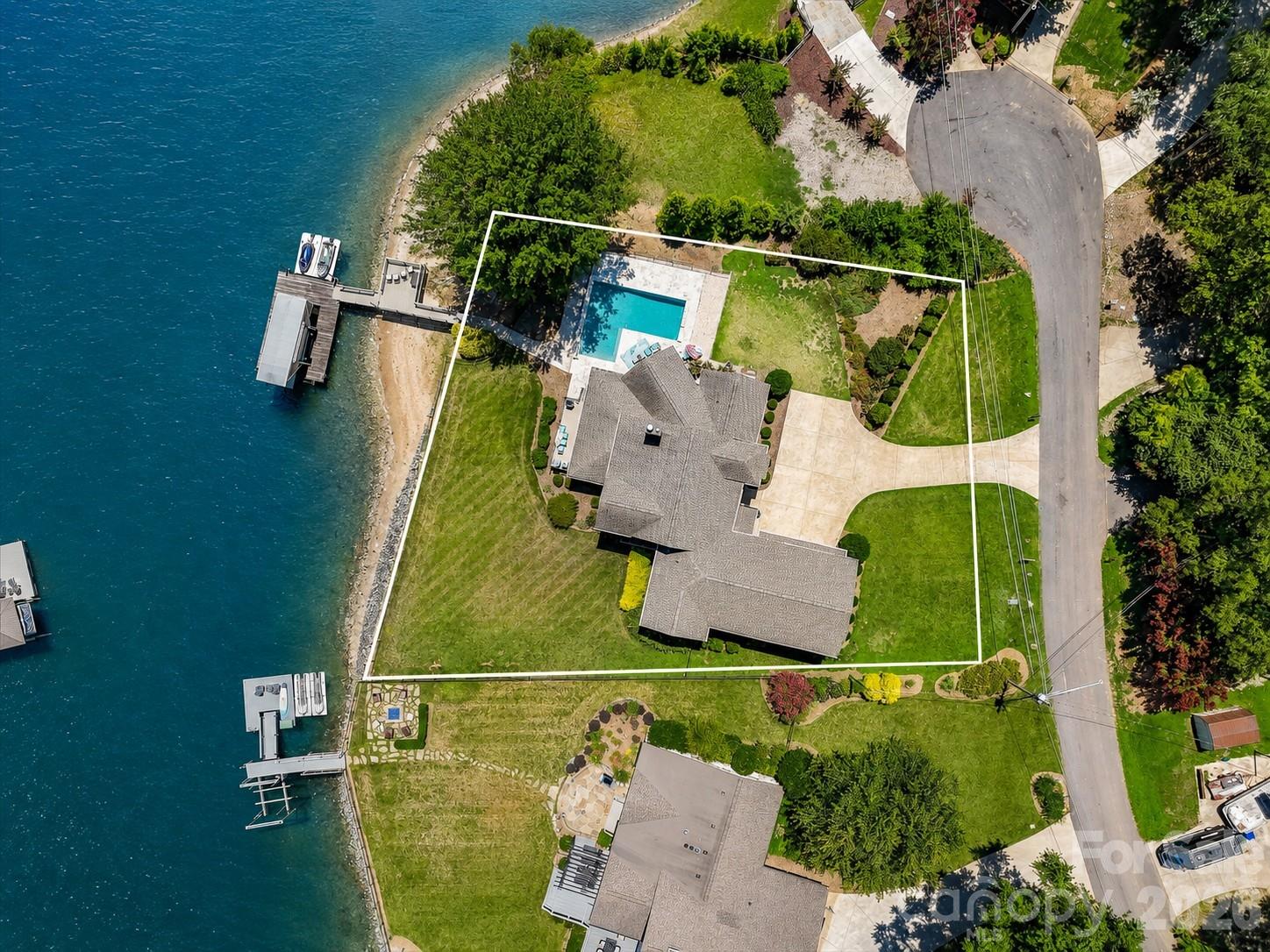 Point Largo - Residential