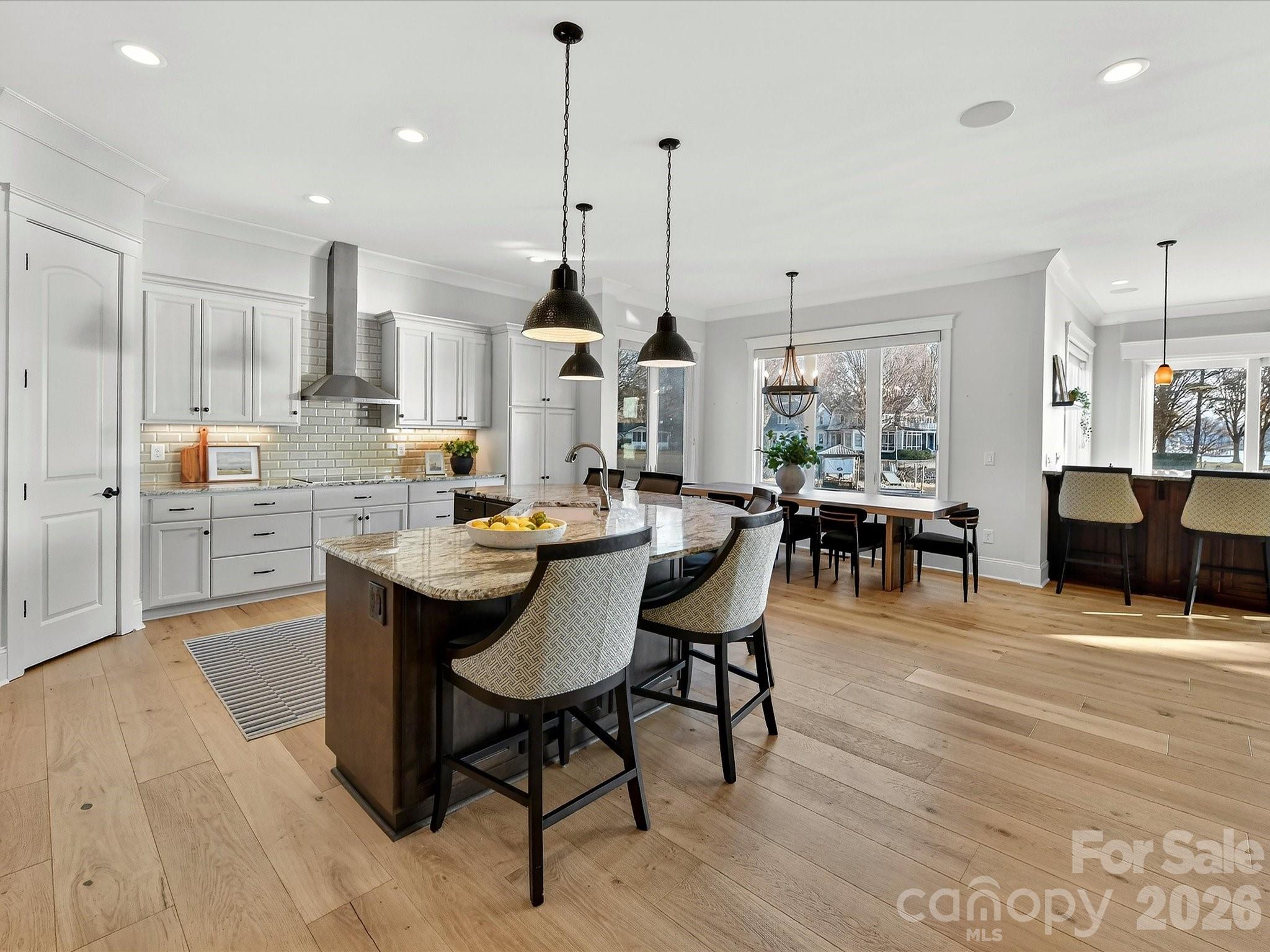 Point Largo - Residential