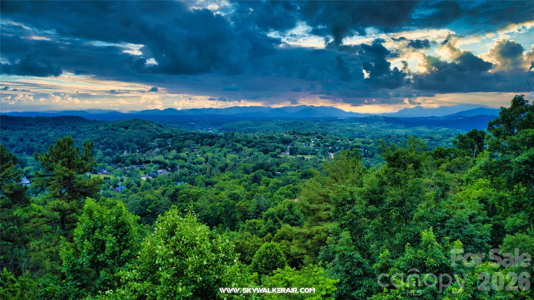 Absolutely breathtaking views of the Blue Ridge Mountains and within ten minutes from downtown Asheville. Reynolds Mountain is your upscale, premier community that encompasses the beauty and nature of Western North Carolina right at your doorstep. Featuring an outdoor community pavilion and gorgeous walking/hiking trails you will love calling Reynolds Mountain home.