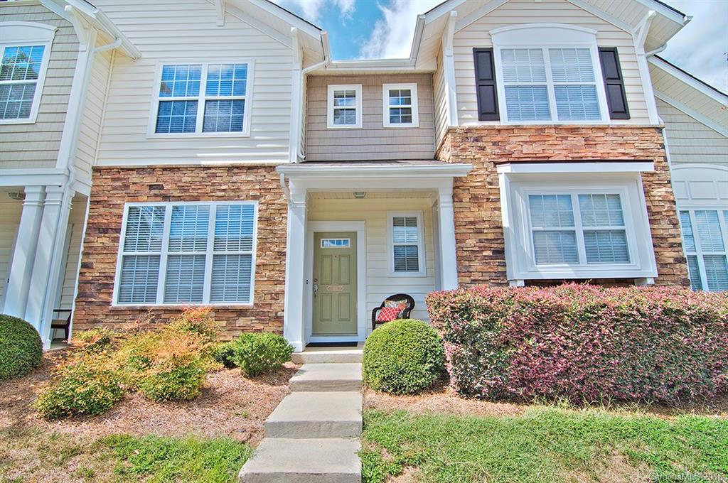 3 bedrooms/2.5 bath townhome on quiet street in Fieldstone at Waterstone. Neutral colors & carpet. Open floor plan. Study, great room w fireplace & dining room on main level. Spacious bedrooms all with plenty of closet space on upper level. Enclosed patio with storage unit. Clubhouse & pool. Convenient to shopping & dining. Fort Mill schools.