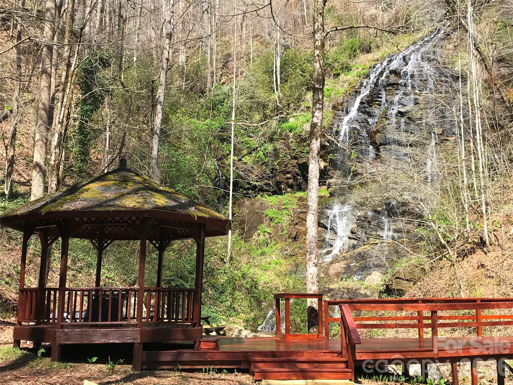 Falls Landing - Land