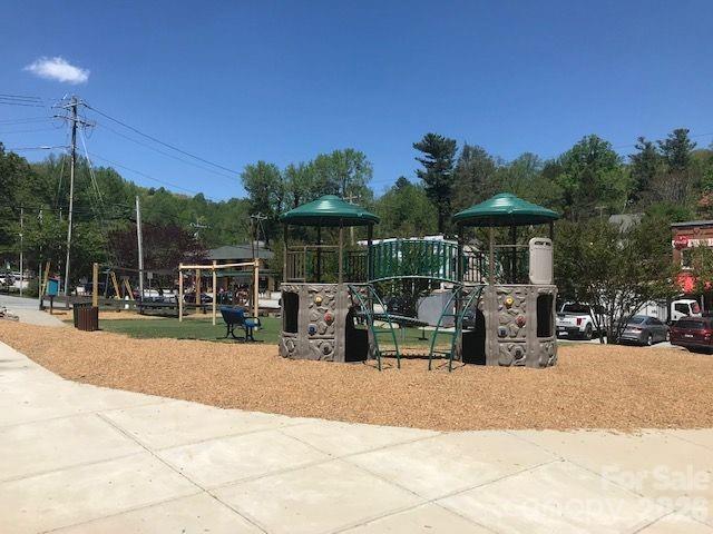 Falls Landing - Land
