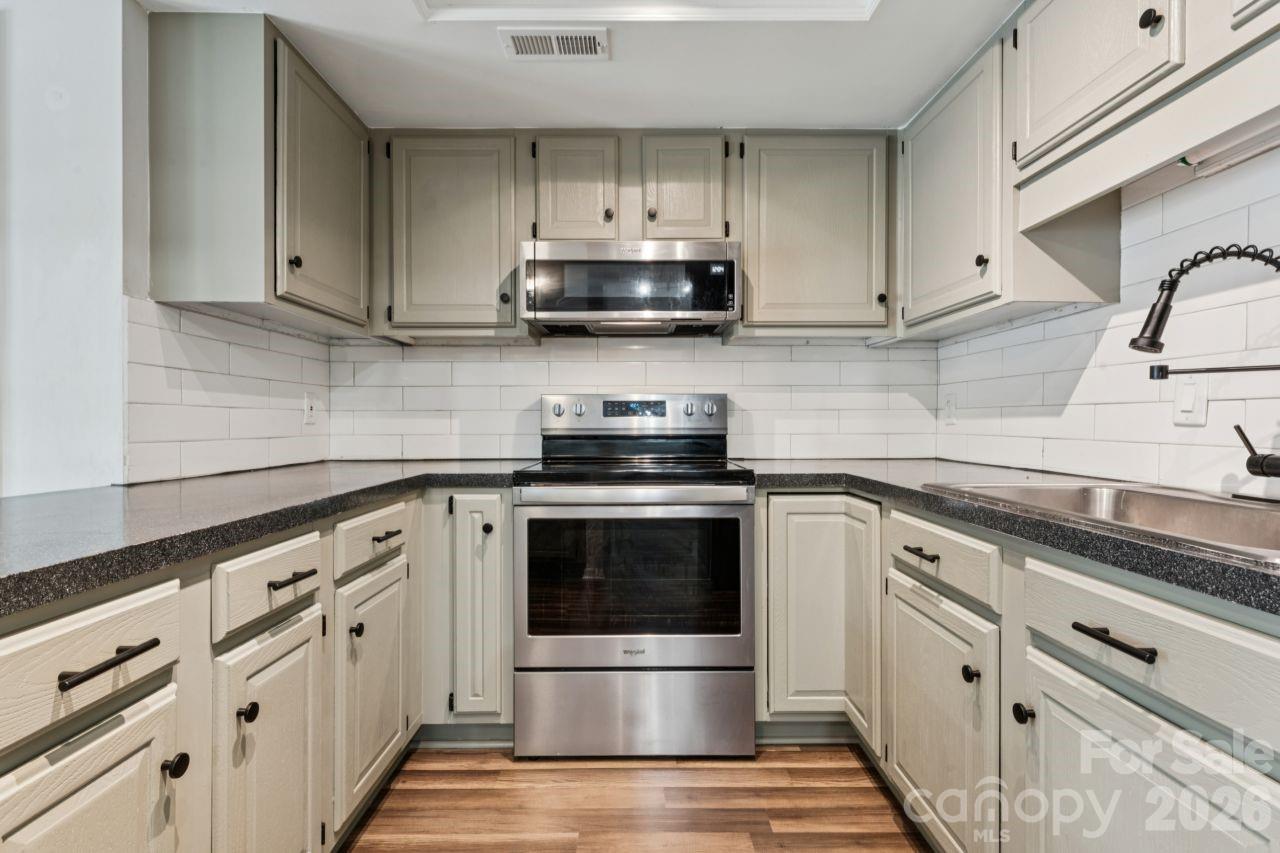 Renaissance On Carmel - Residential