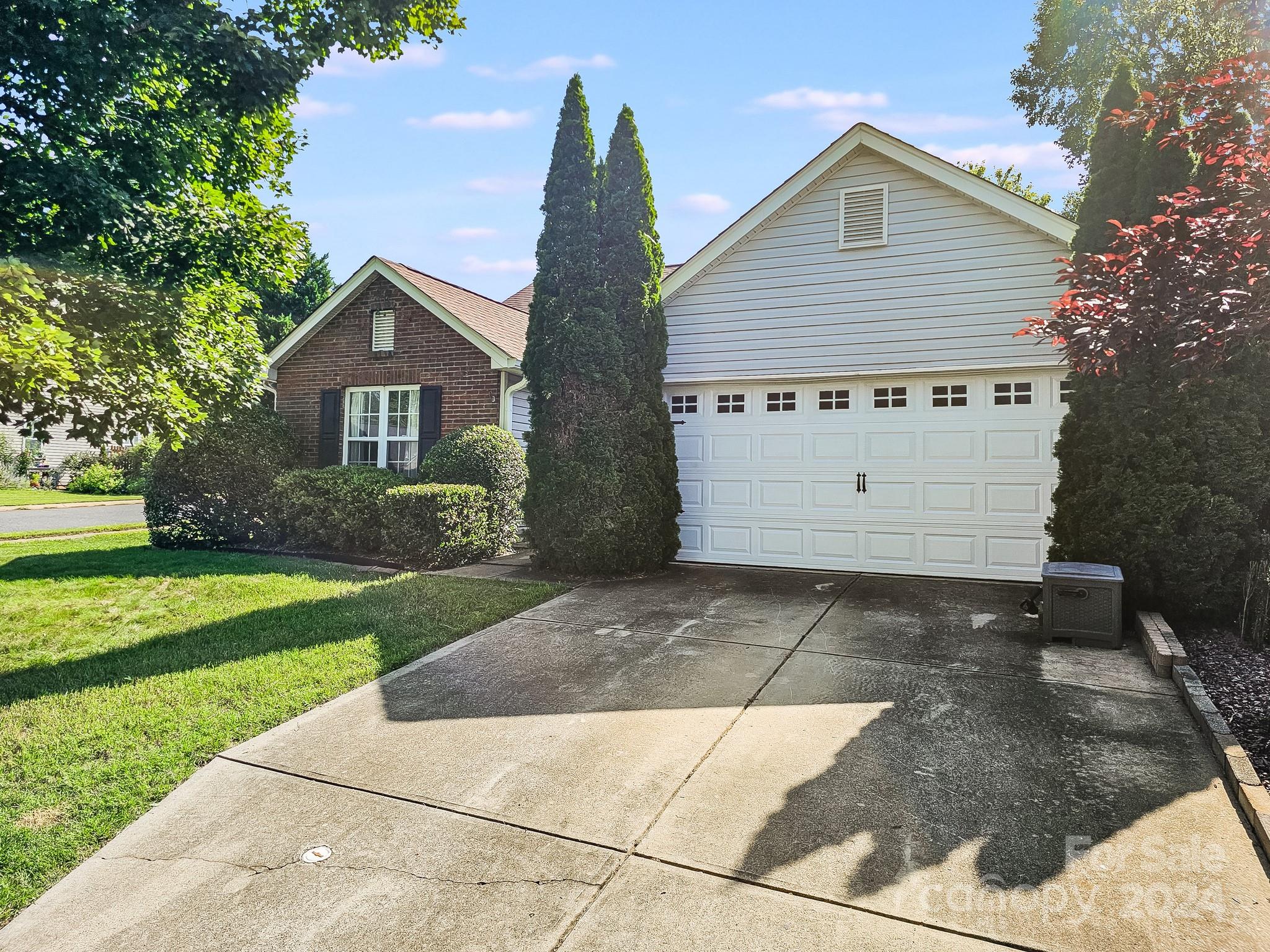 Amazing 3 Bedroom Ranch Home in Sought-After Southampton. This beautifully updated home features a welcoming foyer leading to a large, open great room with a fireplace. An open kitchen and breakfast area with a breakfast bar, perfect for entertaining. A primary suite with a vaulted ceiling, spacious walk-in closet, and private bathroom. A large attached two-car garage. Recent updates: Refrigerator (2022), Washer (2024), Dryer (2023), Roof (2018), AC (June 2019), new front door, garage door (June 2021), Heat Exchanger (2020), Water Heater (May 2024). Irrigation system installed (needs servicing). HOA Includes - Pool , Clubhouse , Basketball Court , Walking Trails.
Check out the virtual tour!