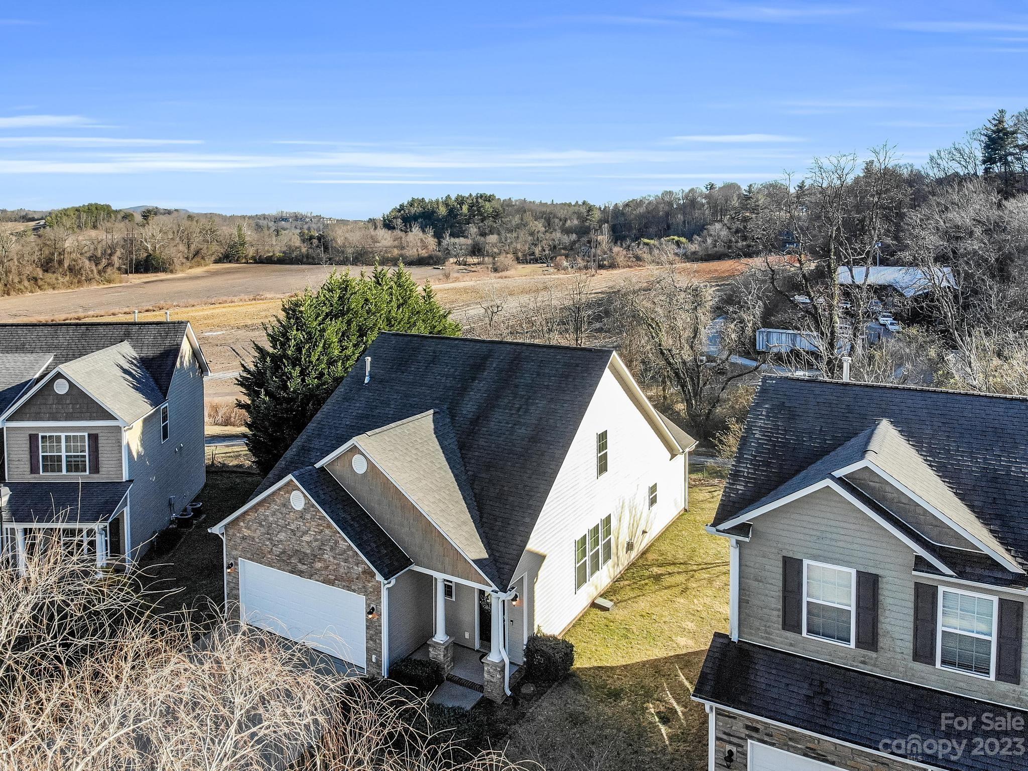 Waightstill Mountain - Residential