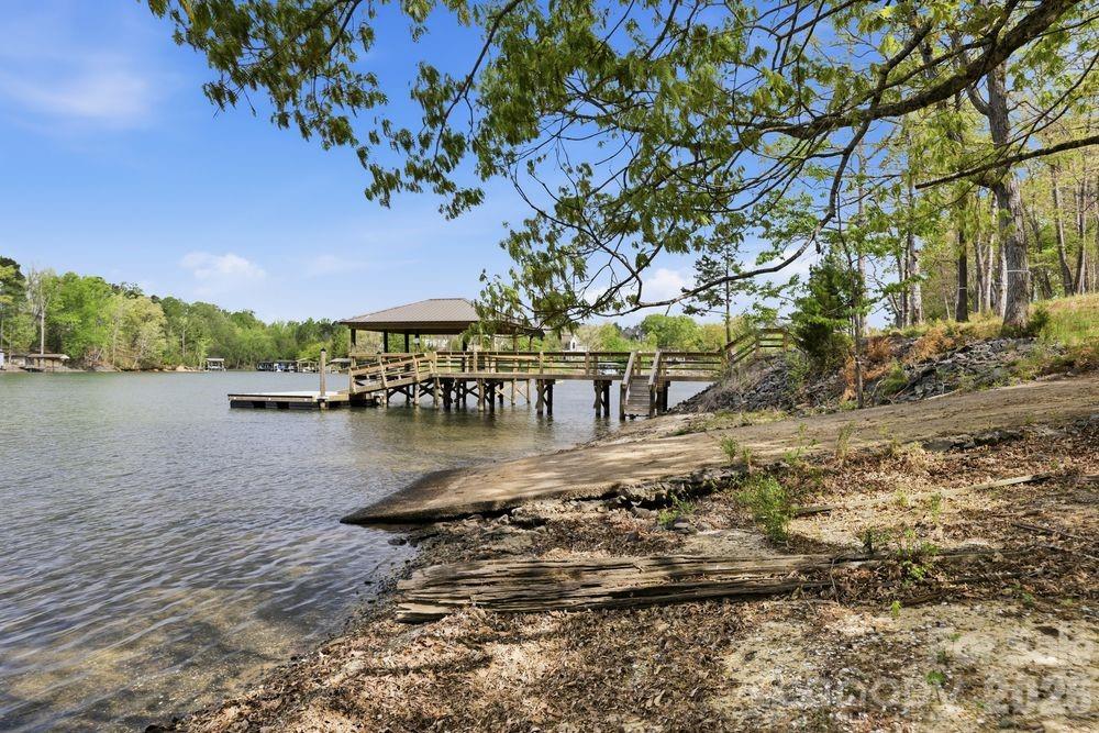 The Coves on Lake Wylie - Residential
