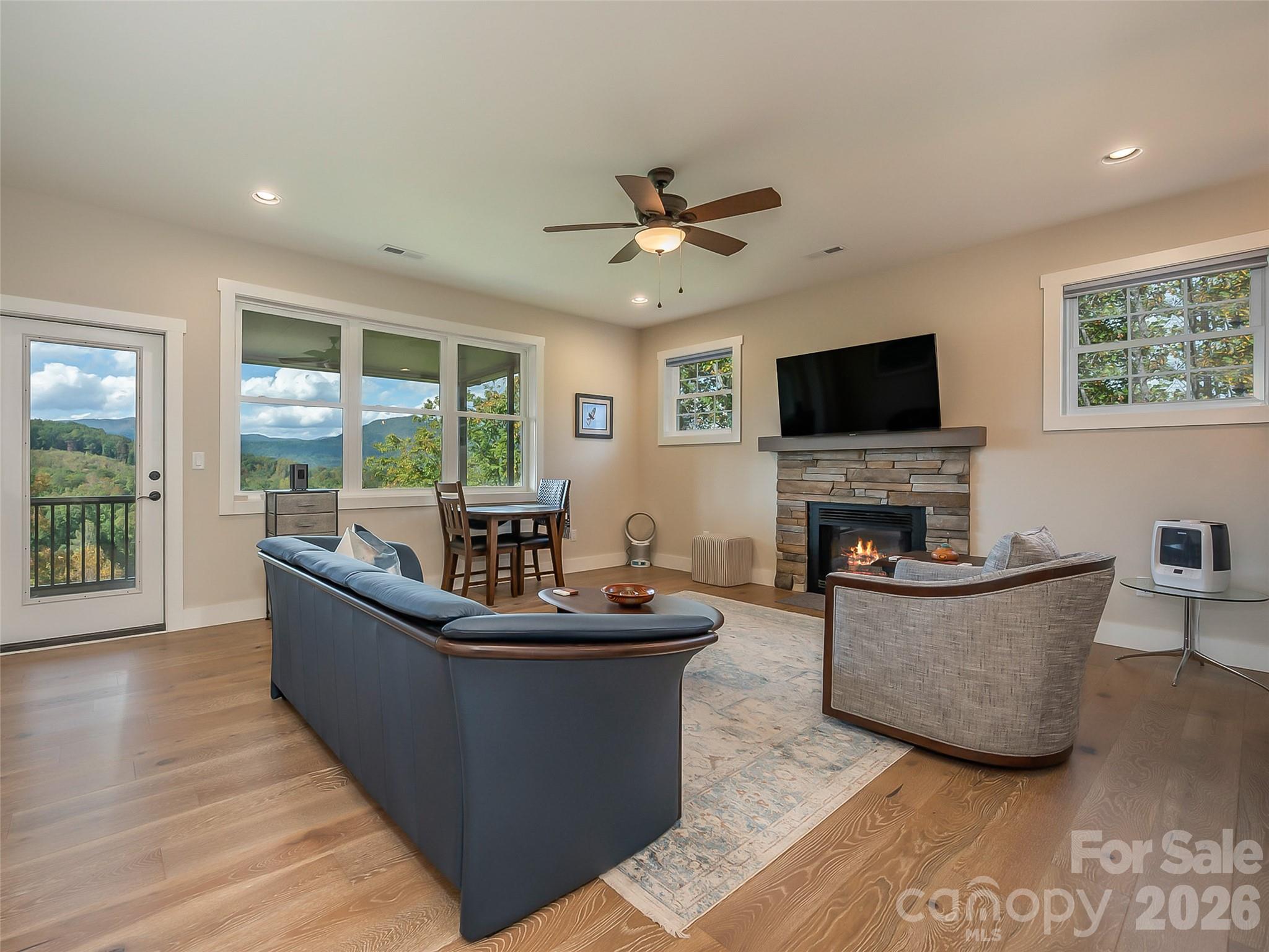 Vista At Bills Mountain - Residential
