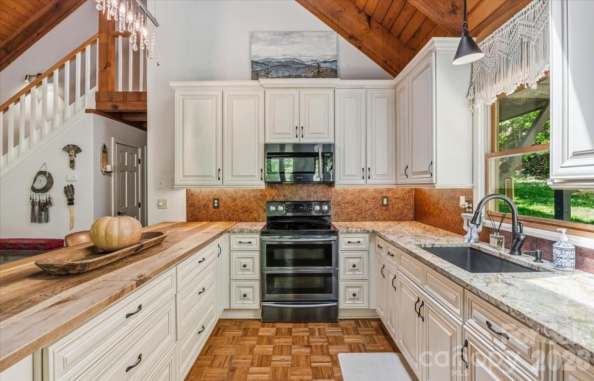 Wolf Laurel - Residential