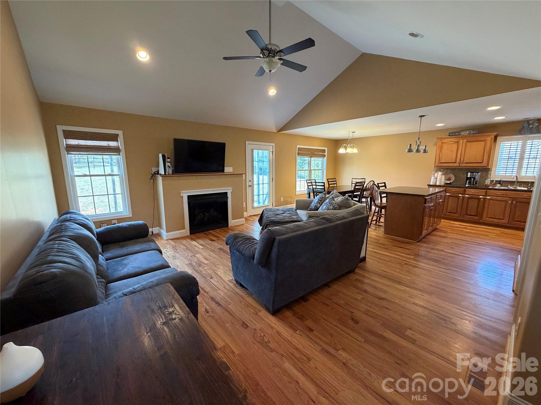 TEMPLE HEIGHTS - Residential