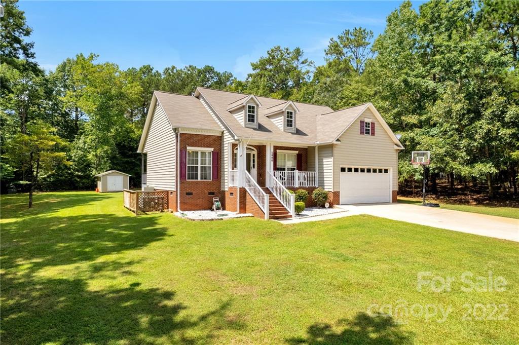 Come see this wonderful, MOVE-IN READY home today and make it YOURS! Located in a great neighborhood, "country" feel while close to shops, recreation, and restaurants! This home boasts 3 bedrooms and 2 full baths, Lovely ranch home with attached 2 car garage in a convenient location! This beauty offers 12 feet ceiling in the family, 9 feet throughout, lots of built-ins, molding, and bookcases. Fireplace. Well maintained. This home is sitting on .44 ACRES