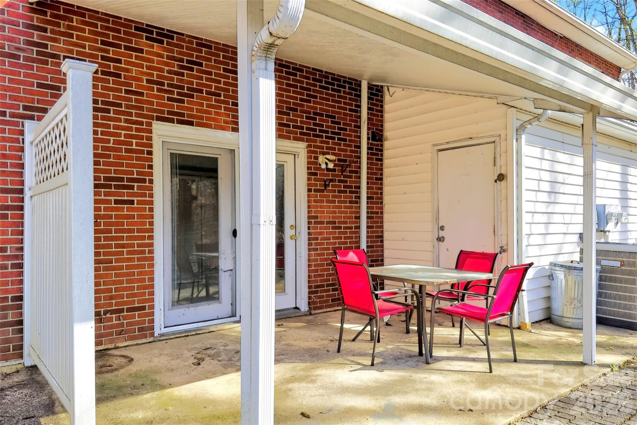 Laurelwood - Residential