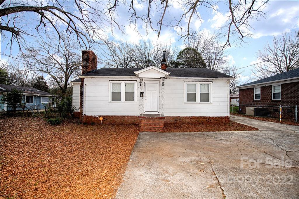 ****Property has been remodeled and relisted MLS#: 4090323****

Under contract as a lease to purchase.