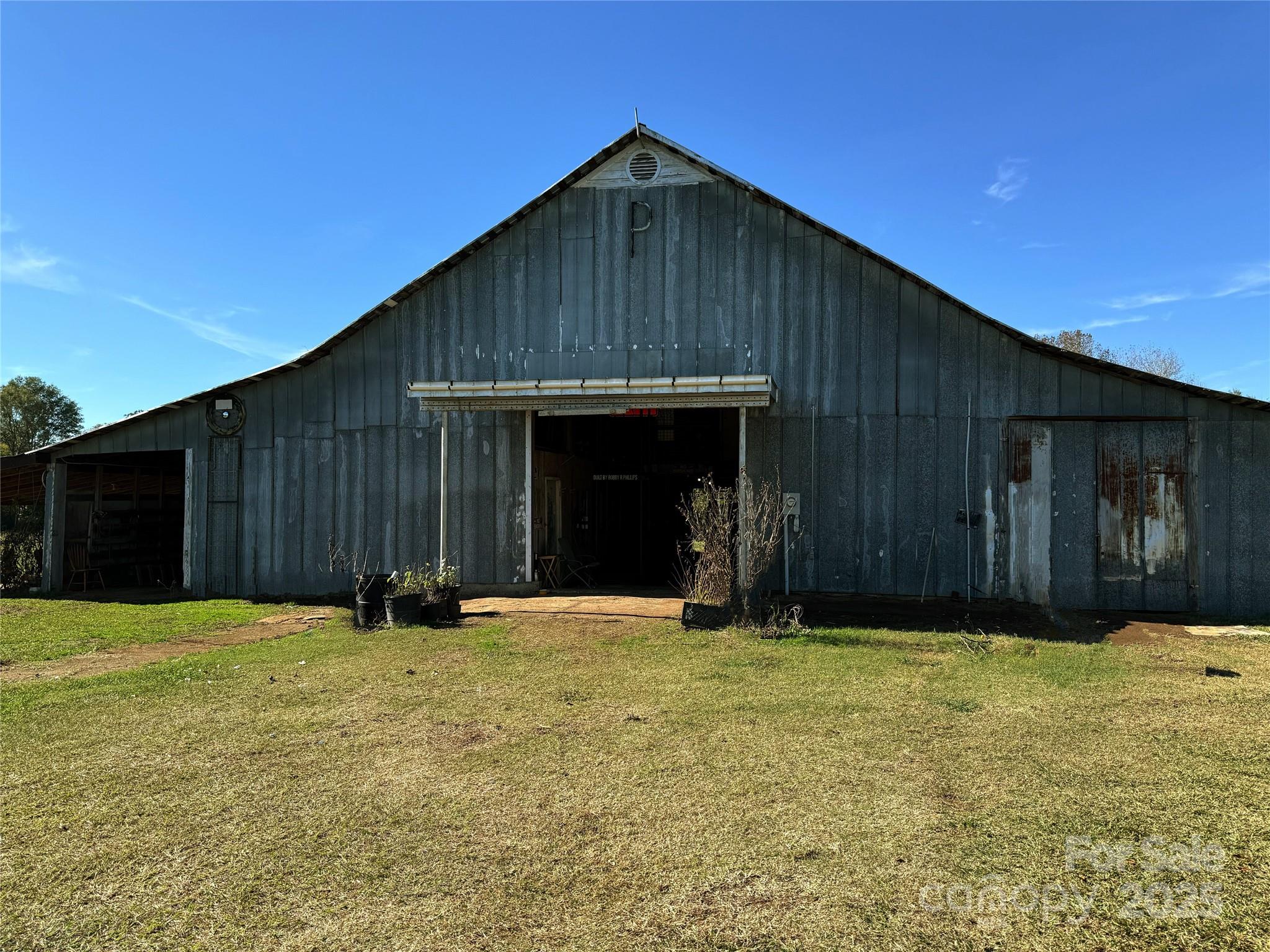 Drone video available

 39.8 Acres of rolling farmland. This includes a Barn with elevator and 2 ponds!
 This peaceful setting will give you generational heritage that so many crave in today's world. 
Very rare Beauty. 
Zoned LDR 
County water available.
Schools: Clinton Elementary
             A. R. Rucker Middle 
             Lancaster High School