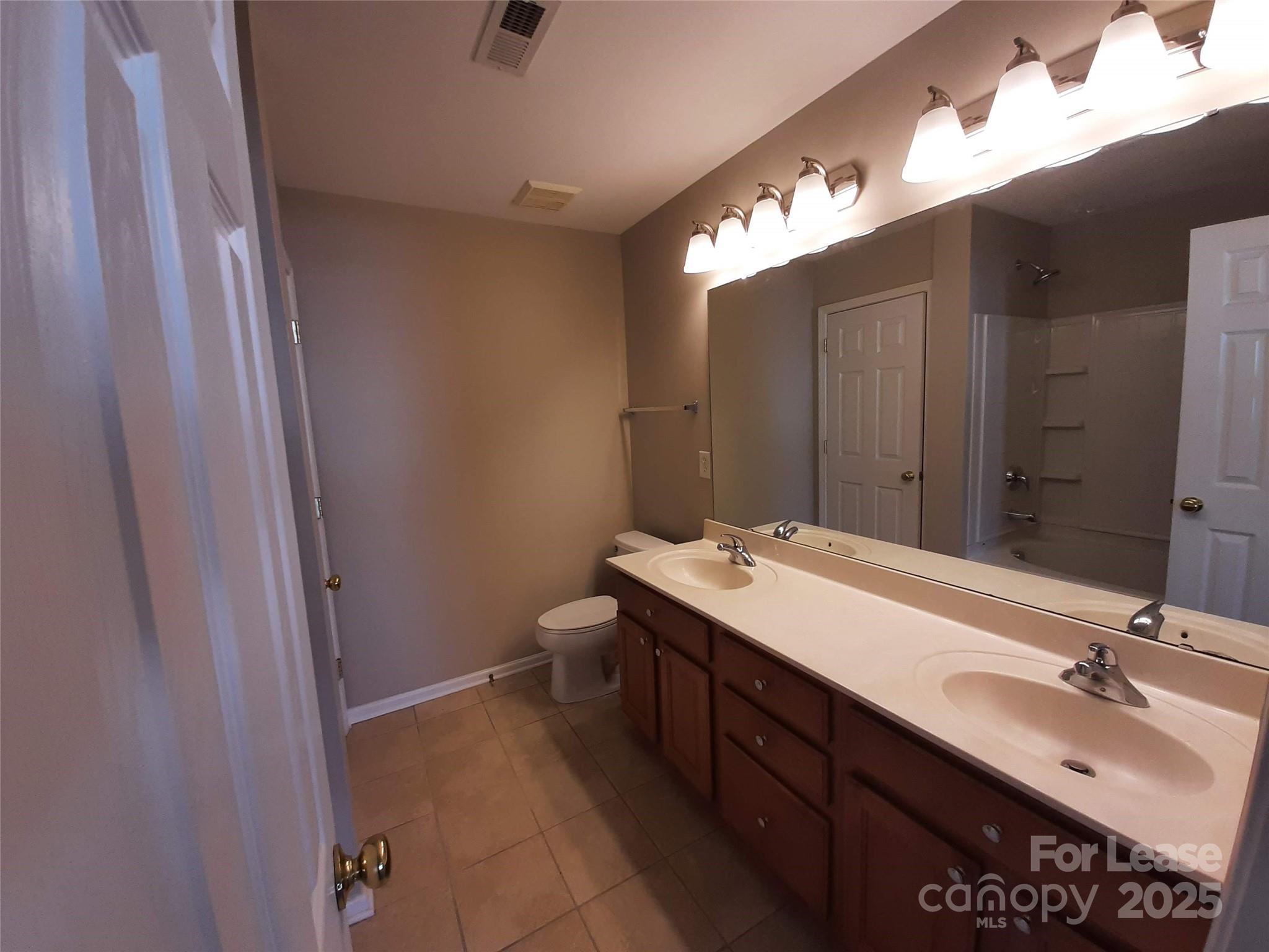 Oakbrooke - Residential Lease