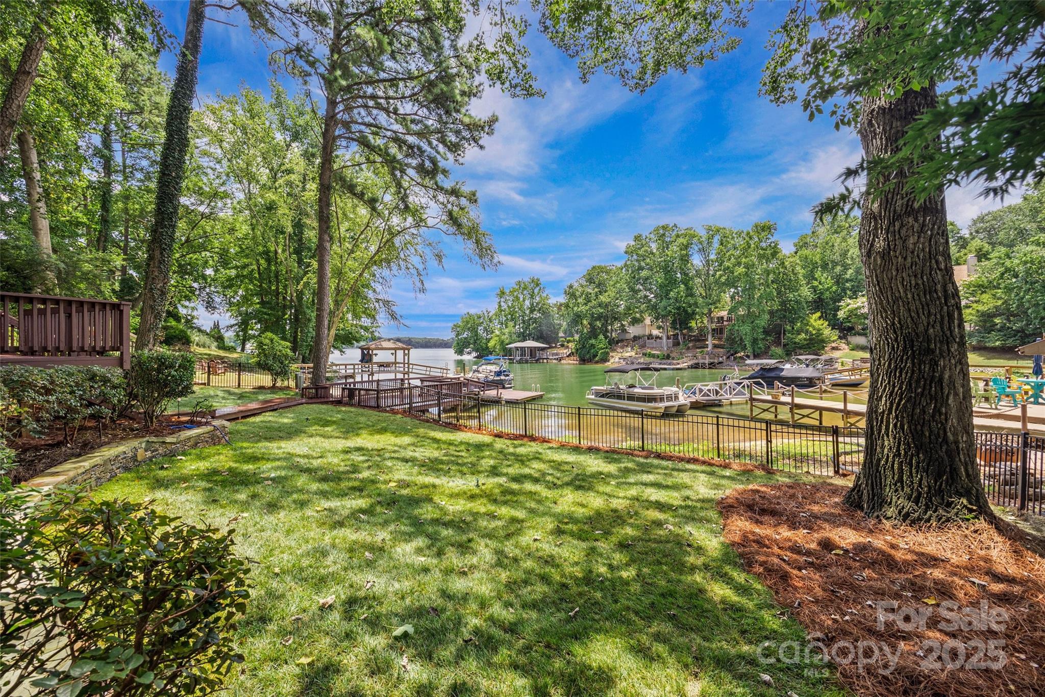 Tega Cay - Residential