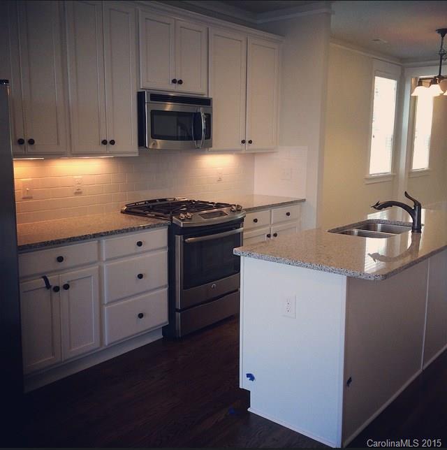 Riverwalk - Residential Lease