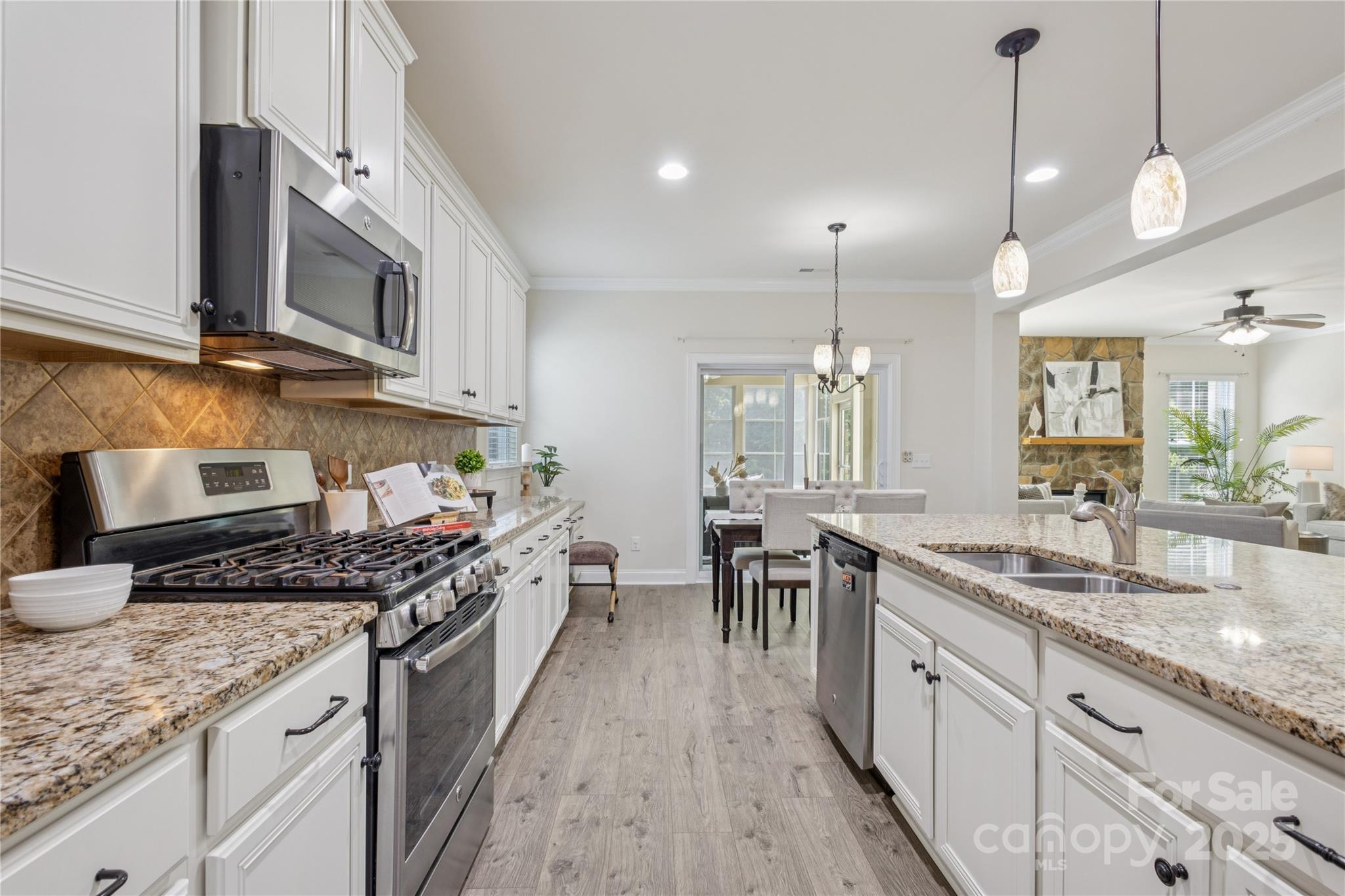 Hawks Creek - Residential