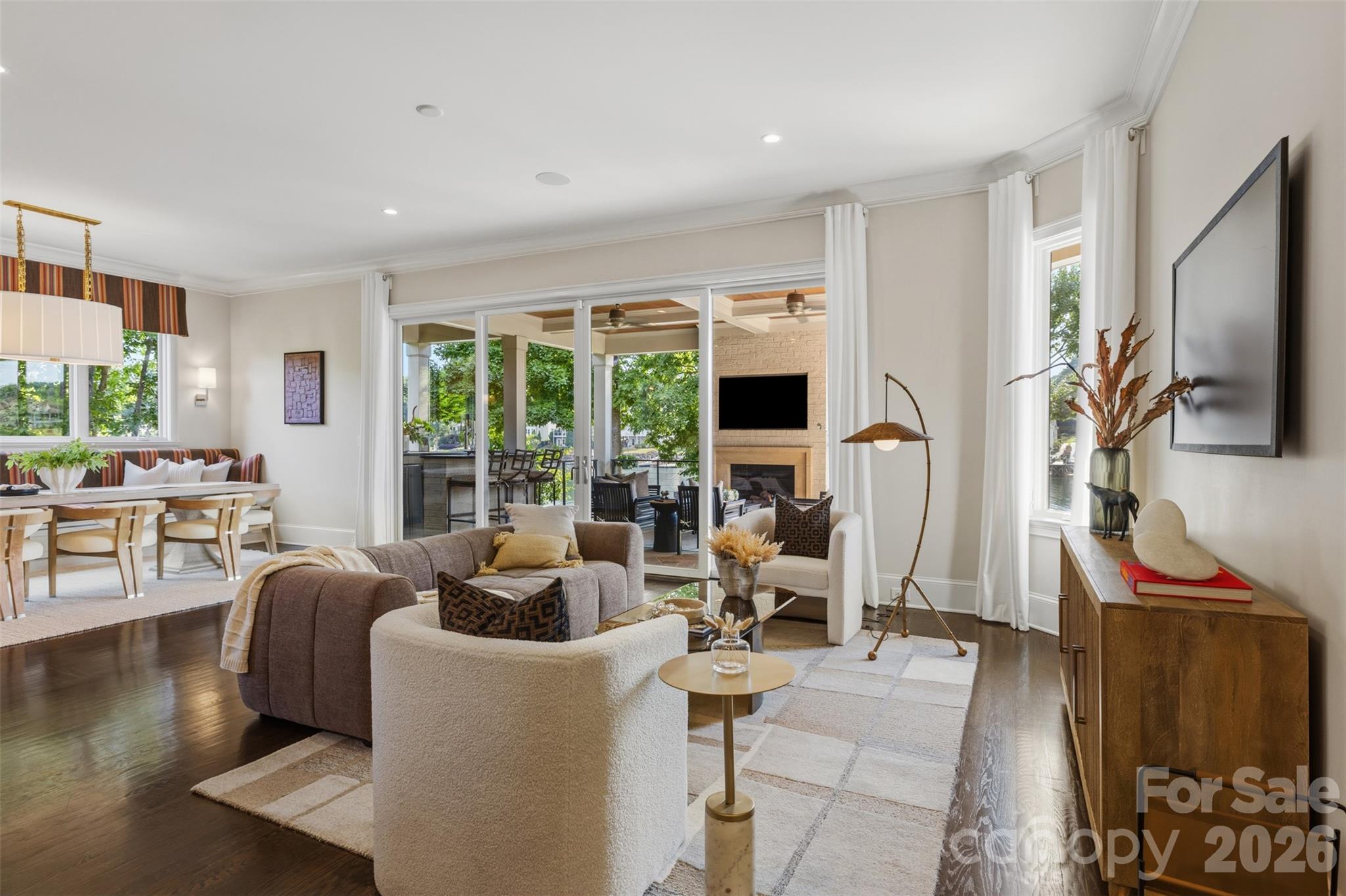 The Peninsula - Residential
