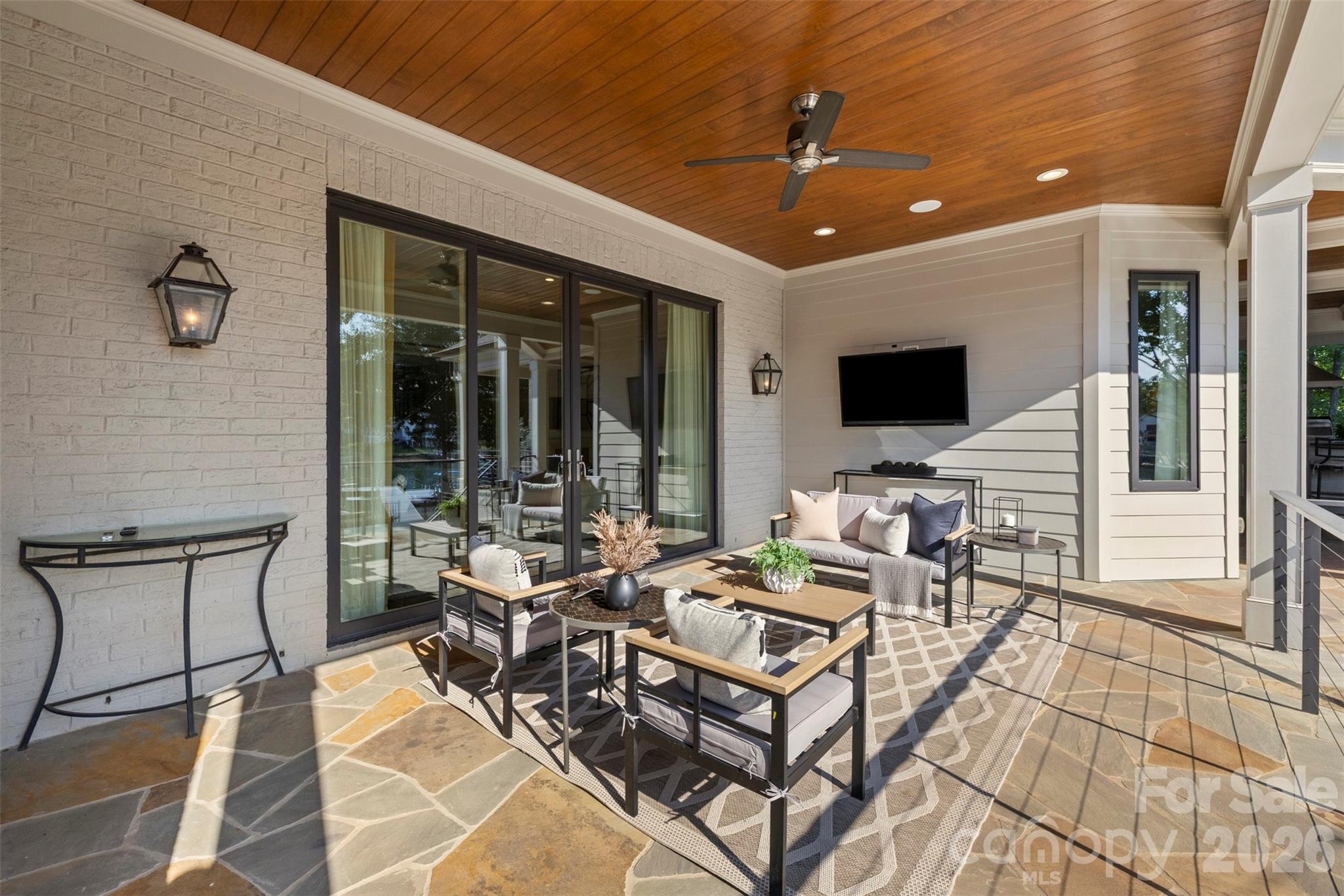 The Peninsula - Residential