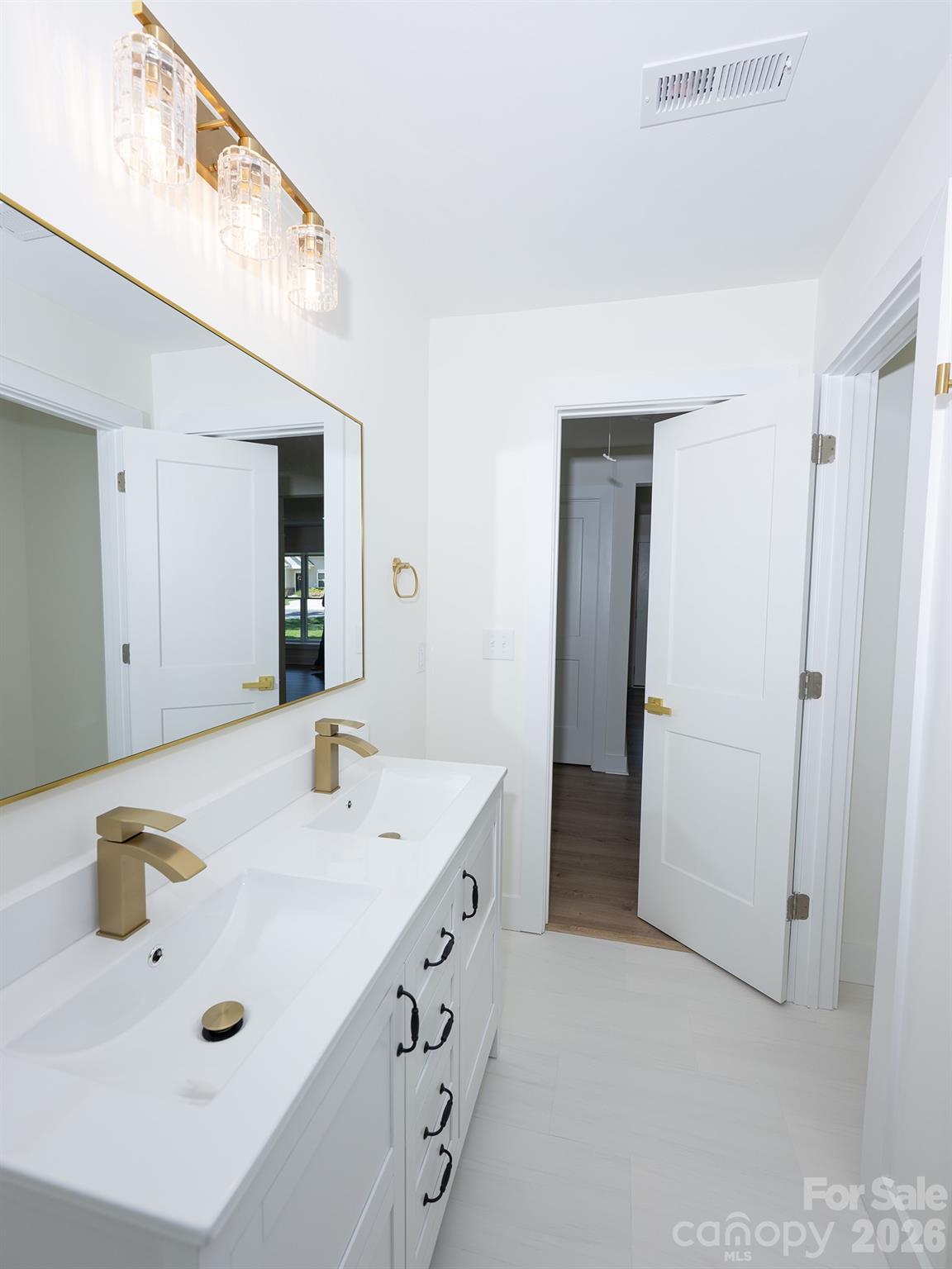 Royal Oaks - Residential
