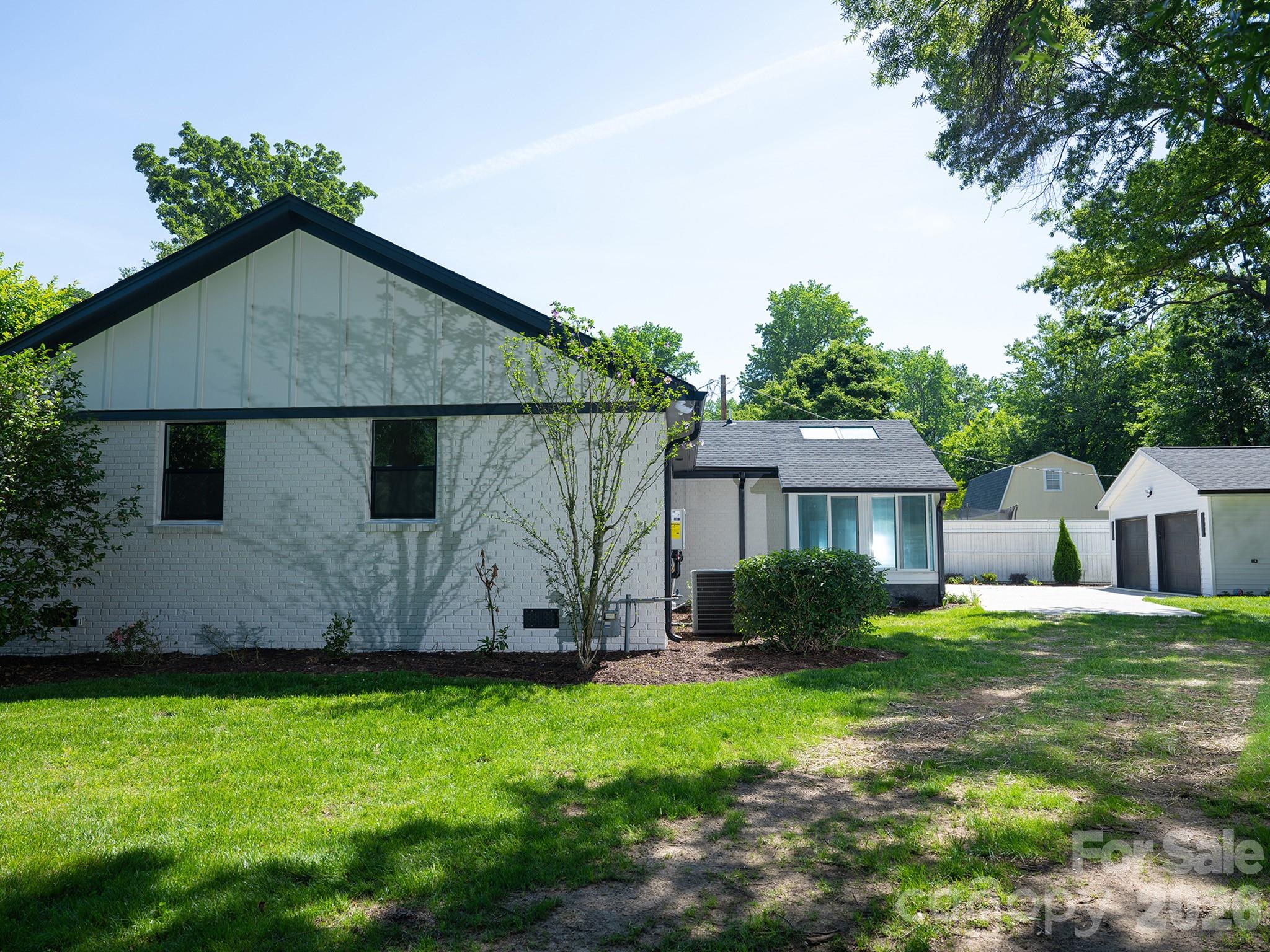 Royal Oaks - Residential