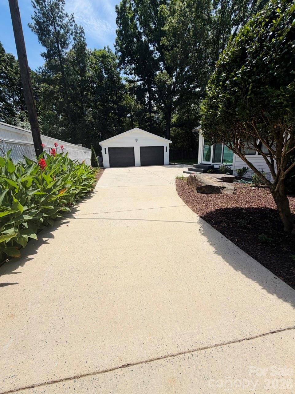 Royal Oaks - Residential