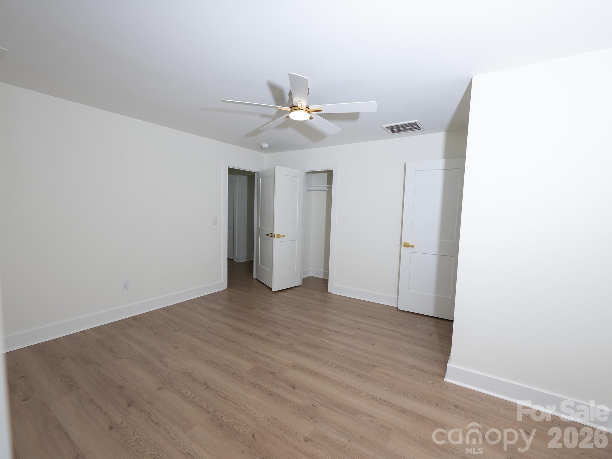Royal Oaks - Residential