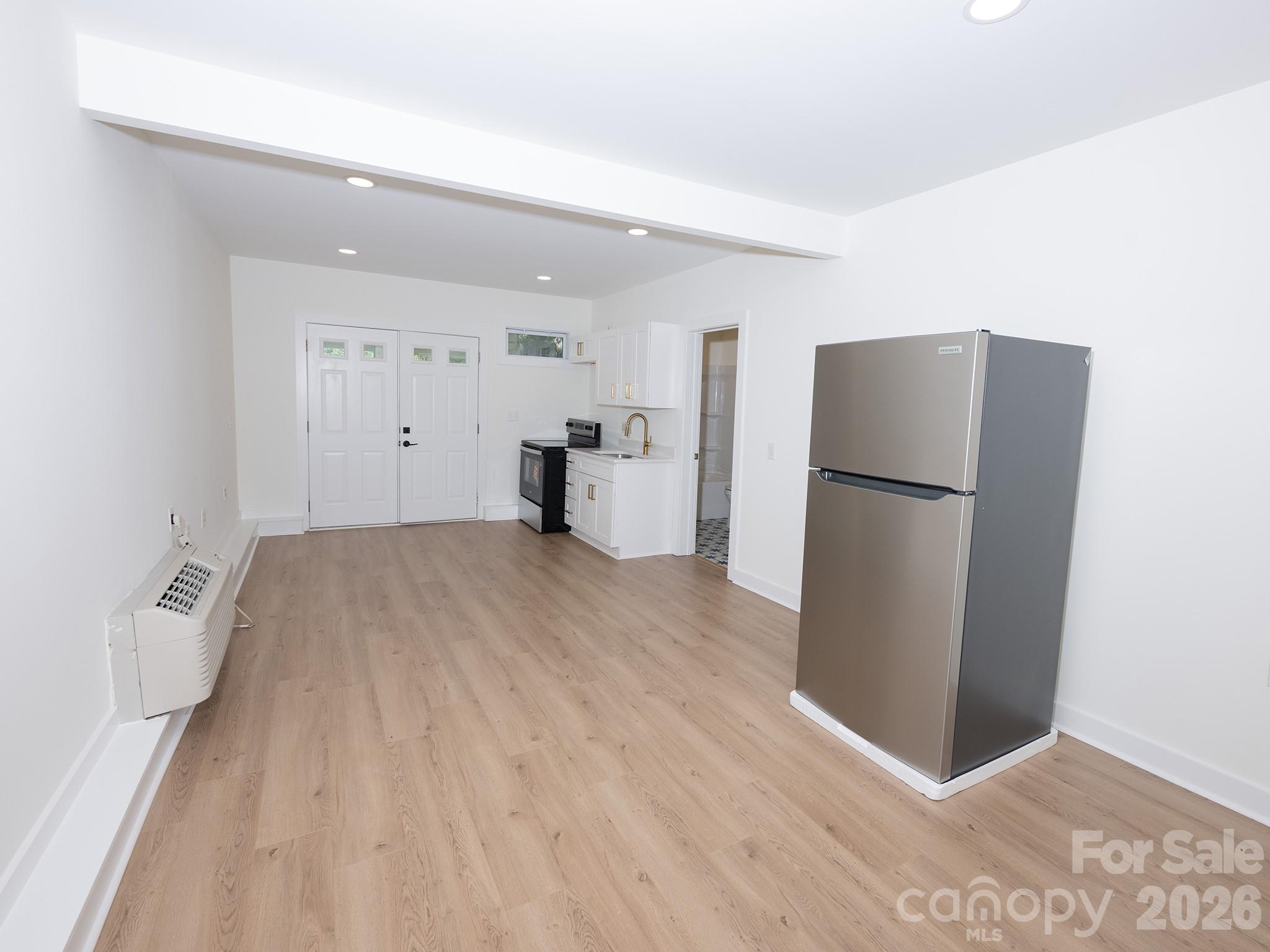 Royal Oaks - Residential