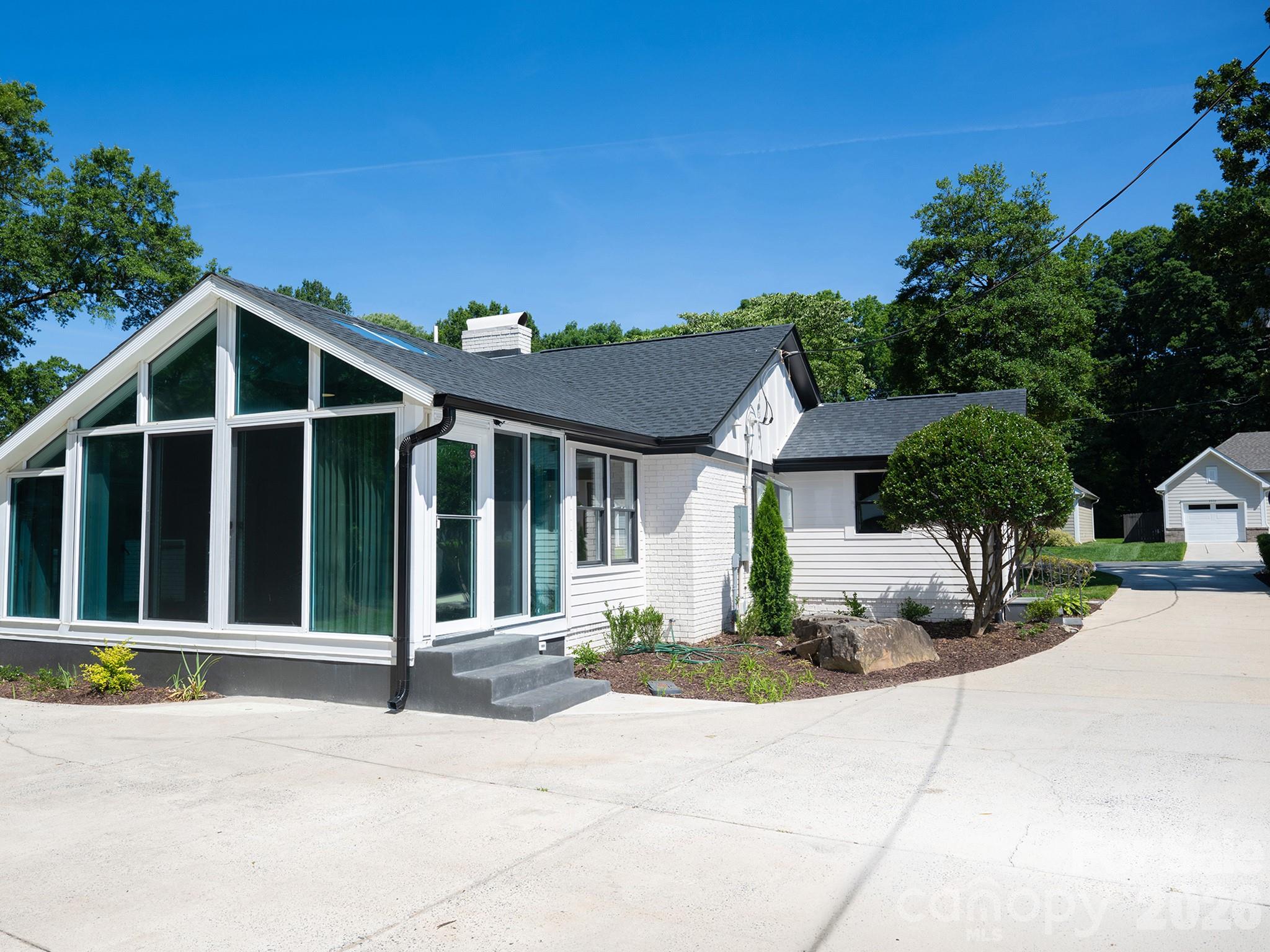 Royal Oaks - Residential