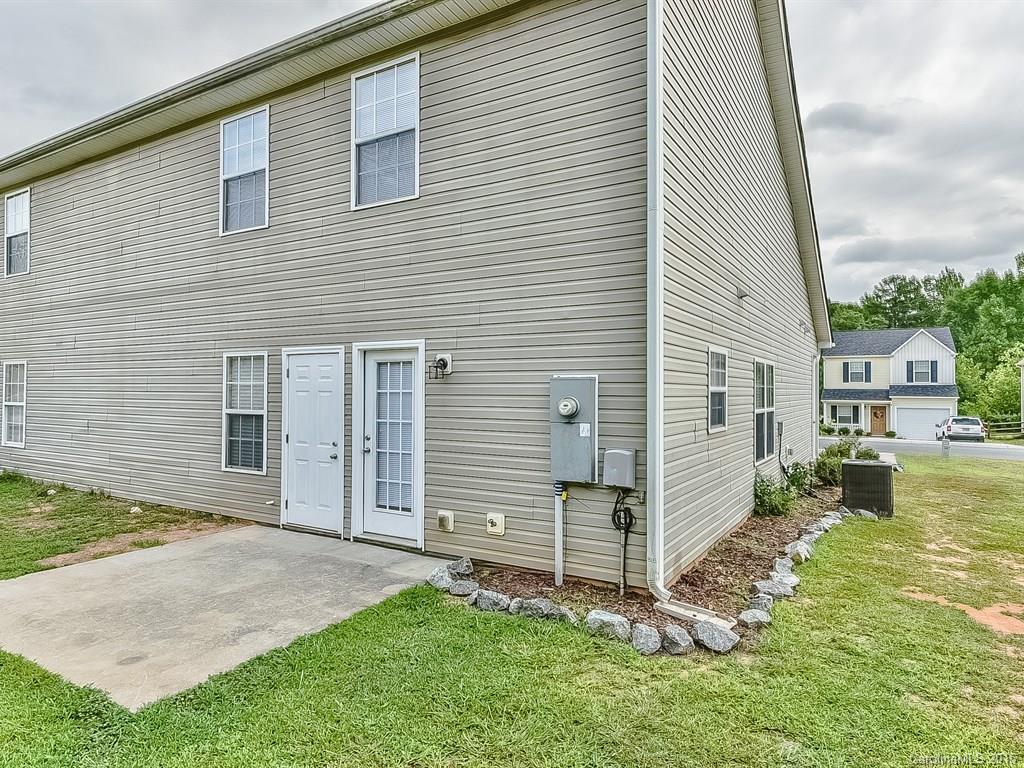 Makayla at Huntington - Residential