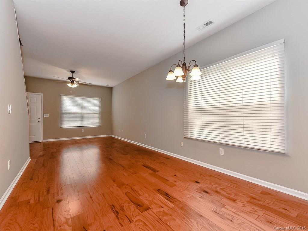 Makayla at Huntington - Residential
