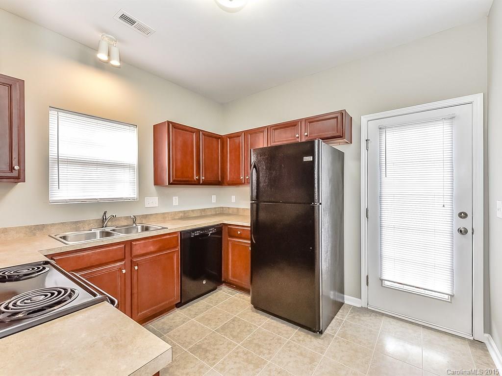 Makayla at Huntington - Residential