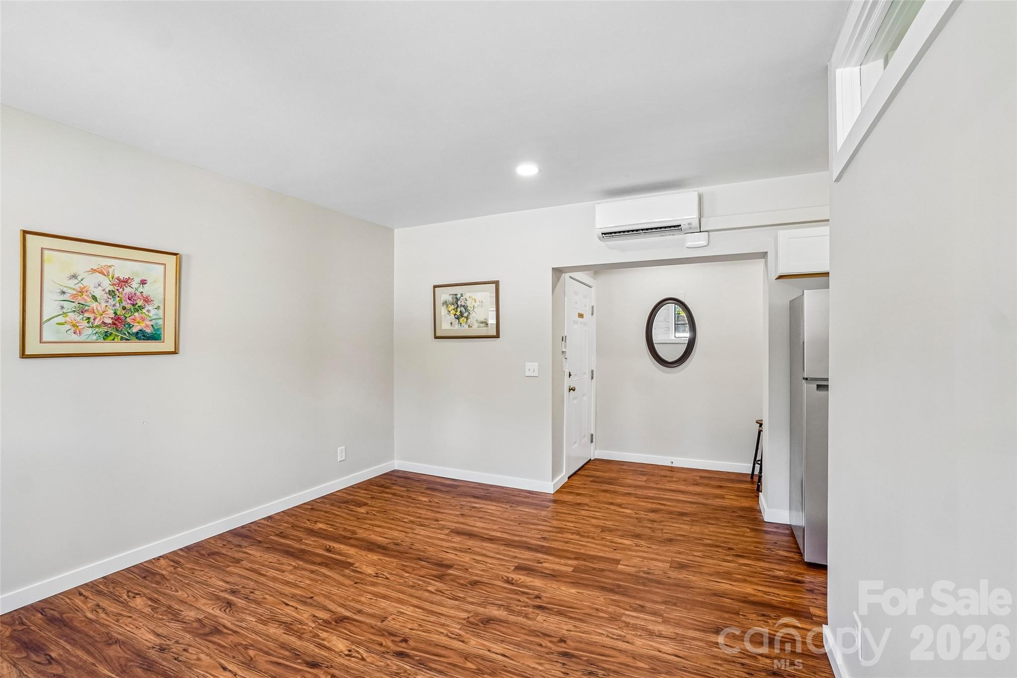 L'Auberge Condominium - Residential