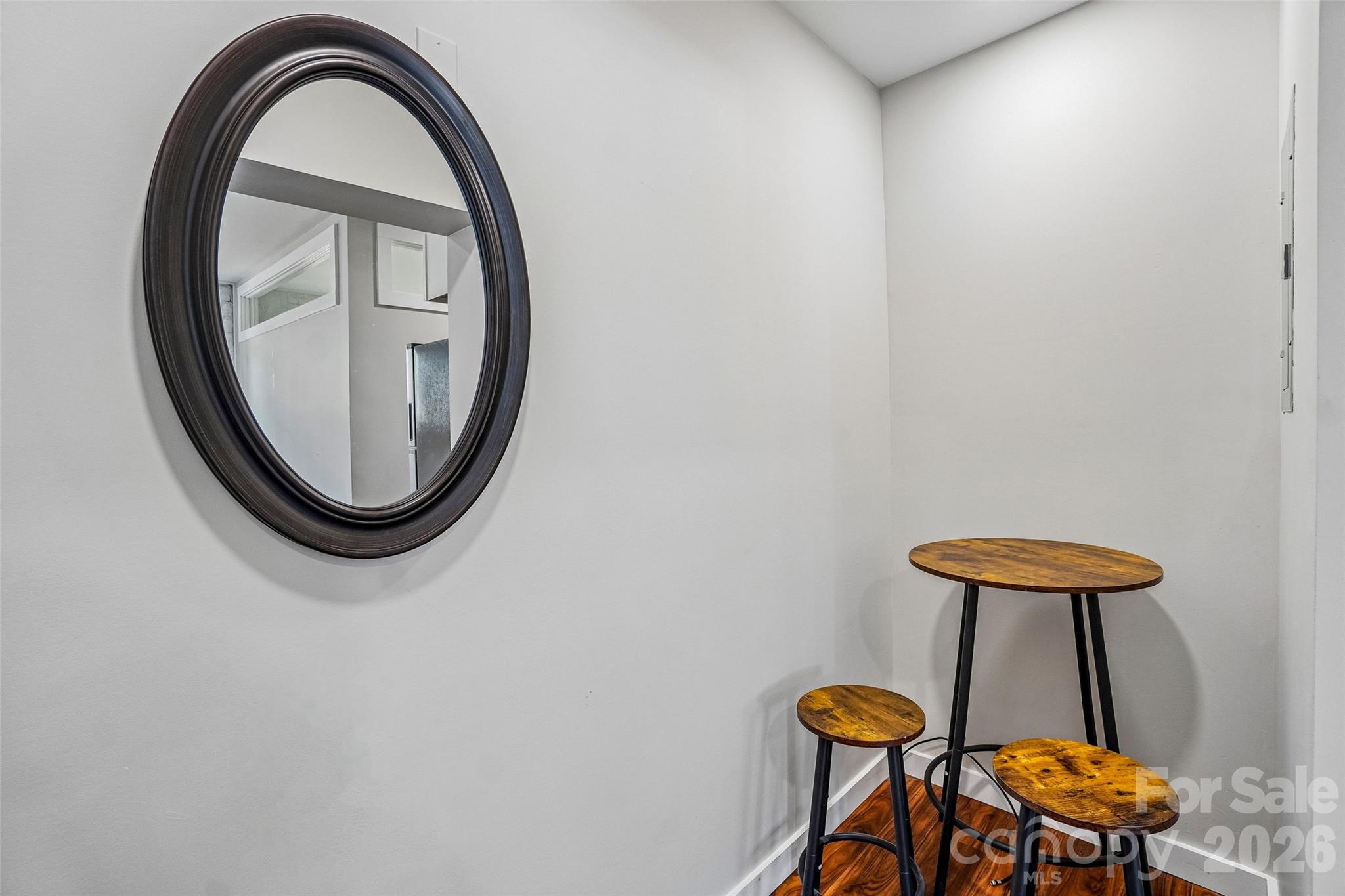 L'Auberge Condominium - Residential