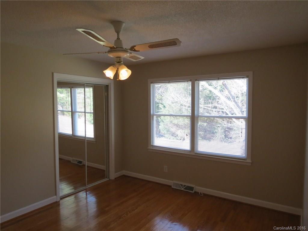 Country Manor - Residential