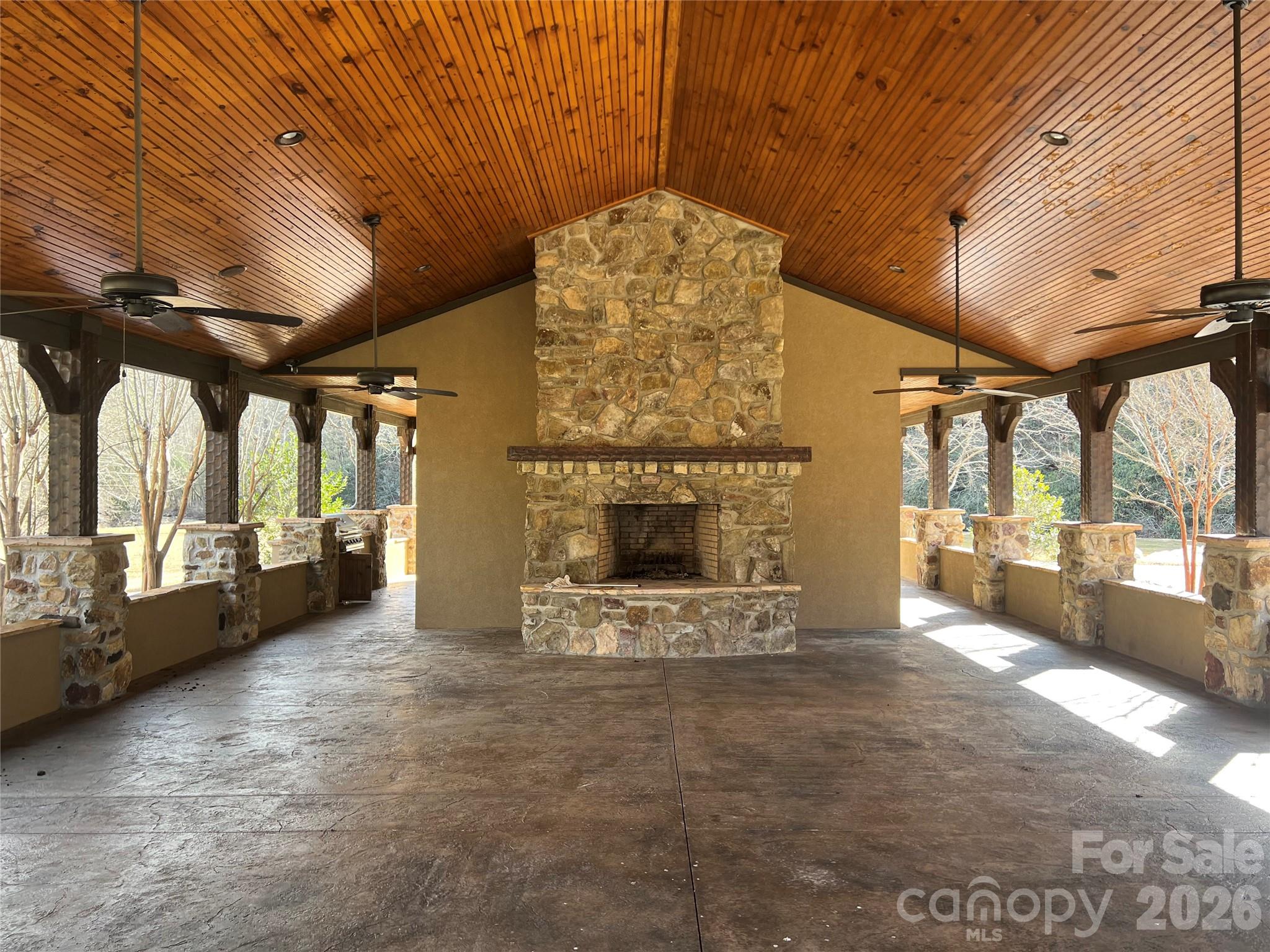 Timber Rock - Land